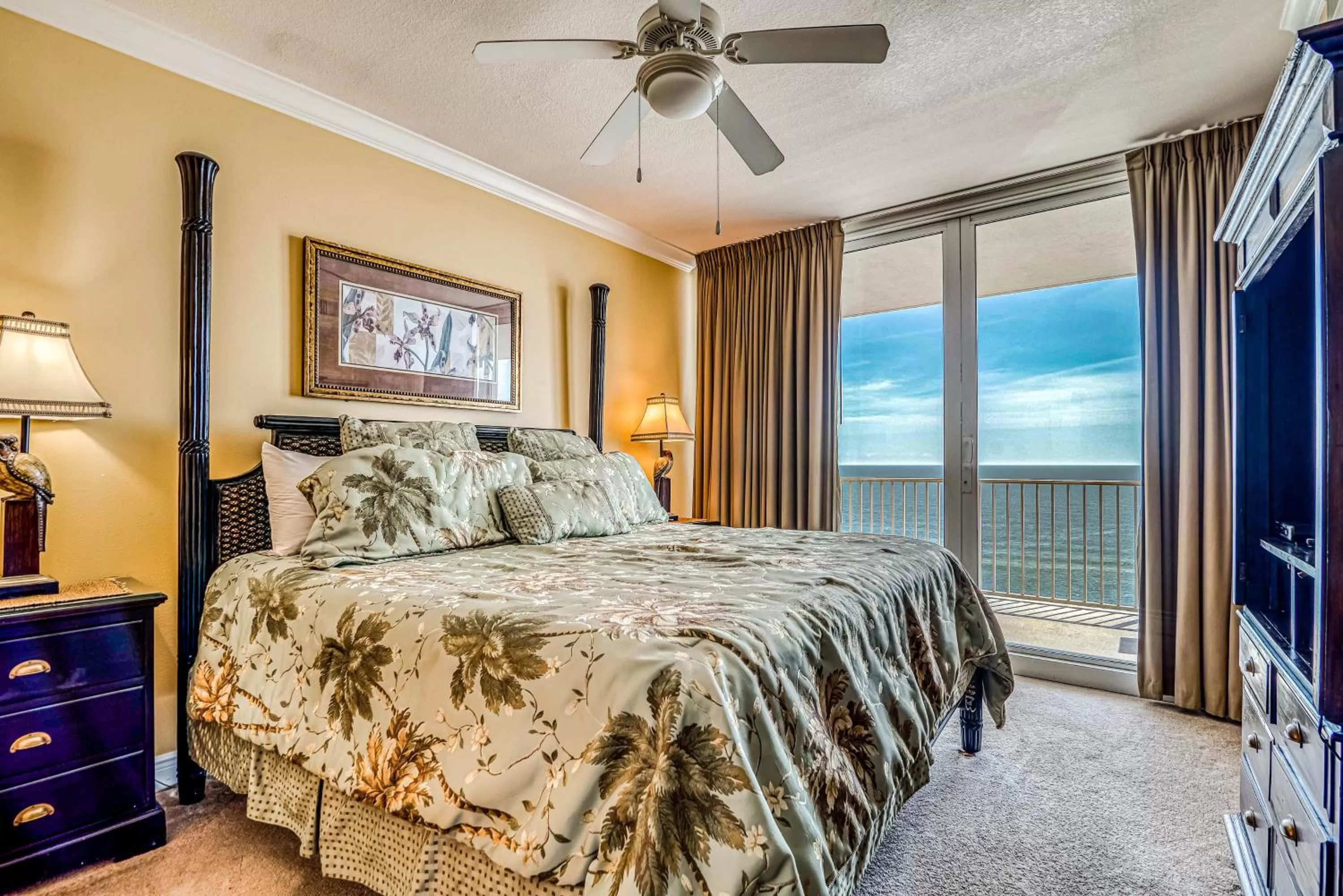 Bed in San Carlos #1208