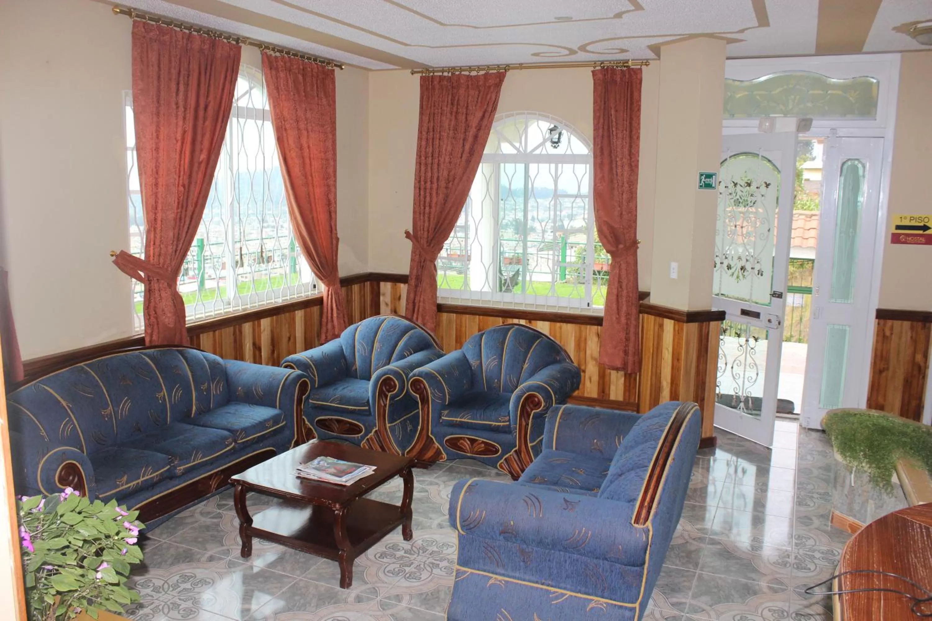 Animals, Seating Area in Hostal Mirador de Otavalo