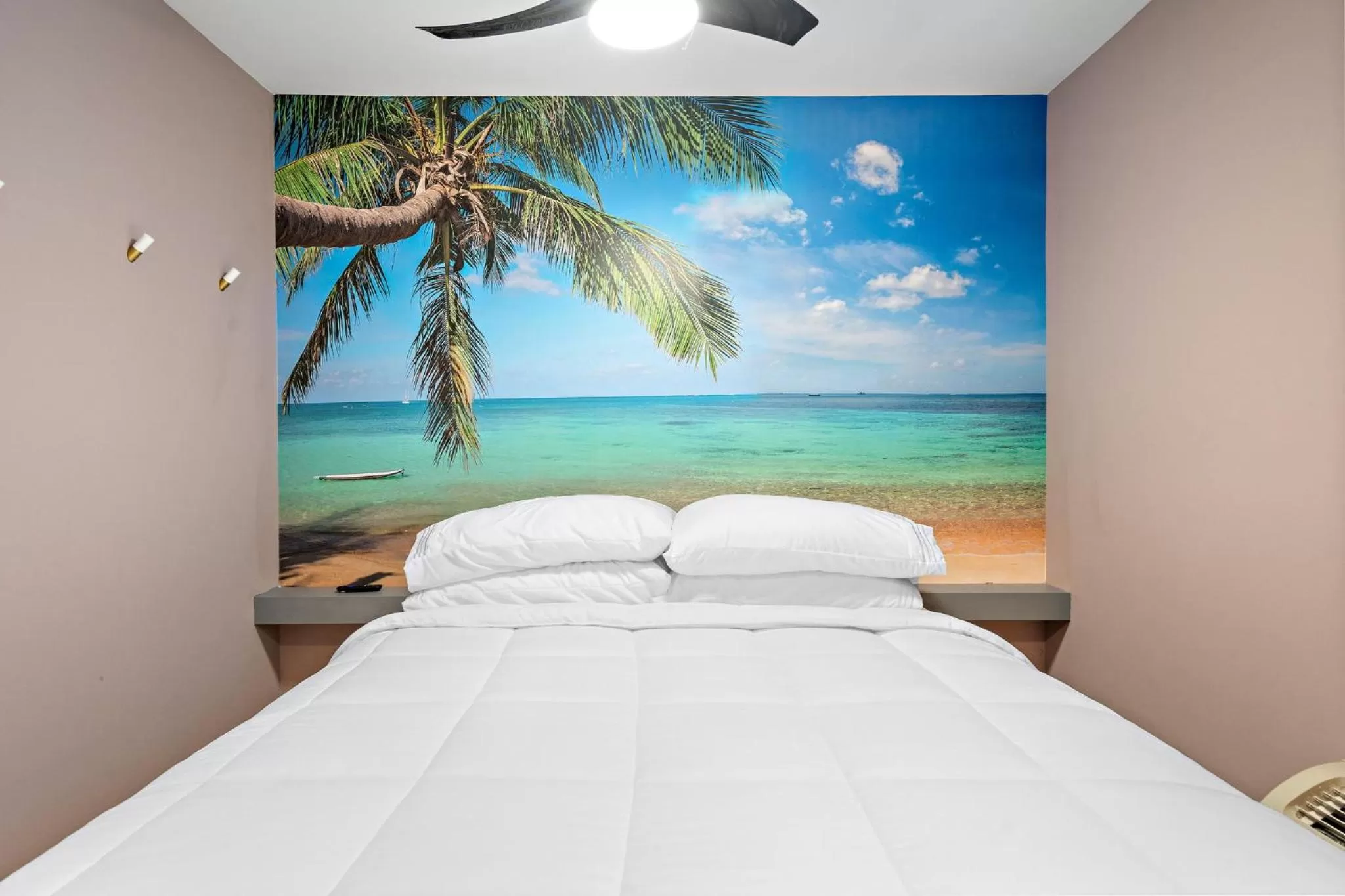 Bed in Wanderstay Boutique Hotel