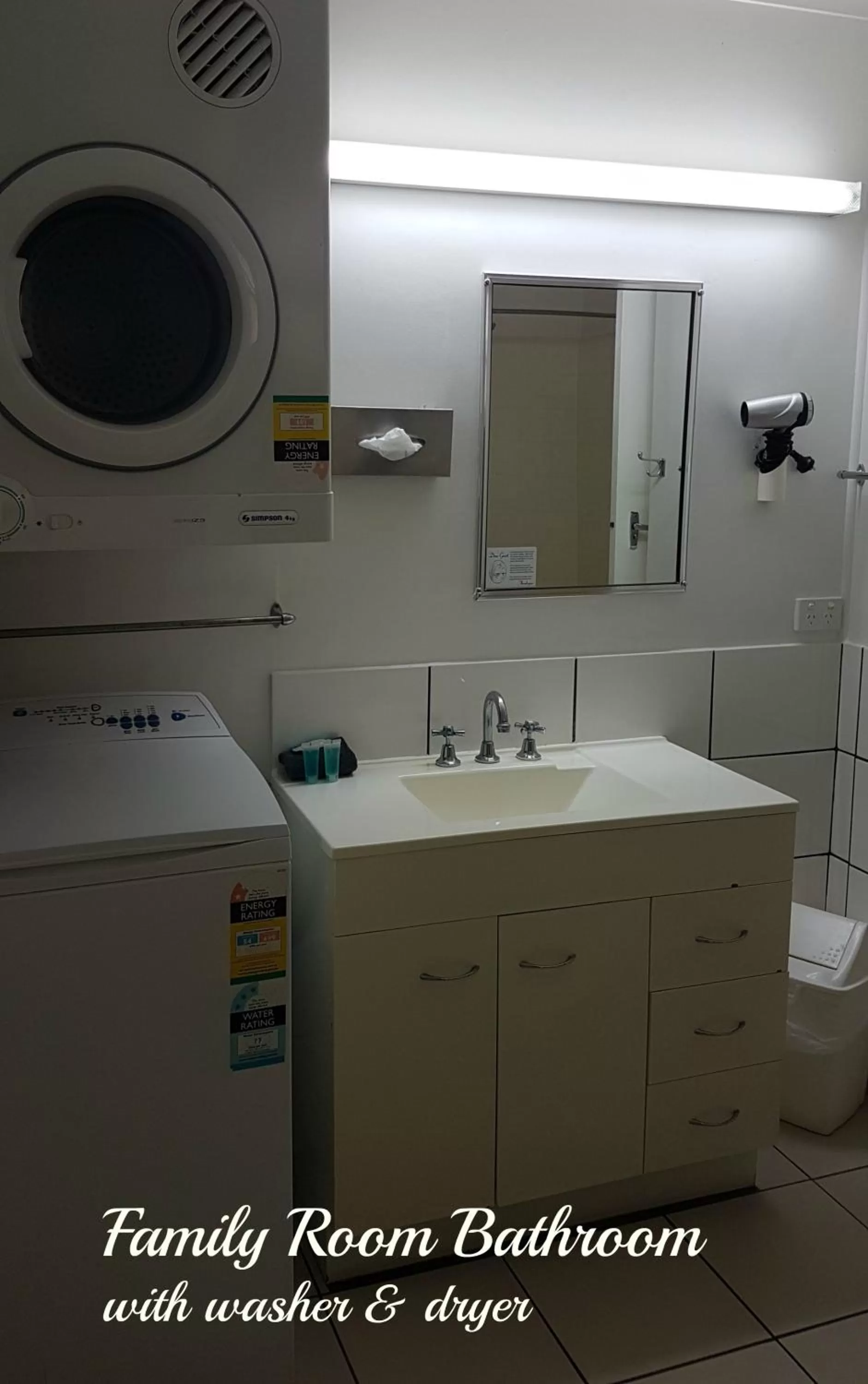 Shower, Bathroom in Charm City Motel