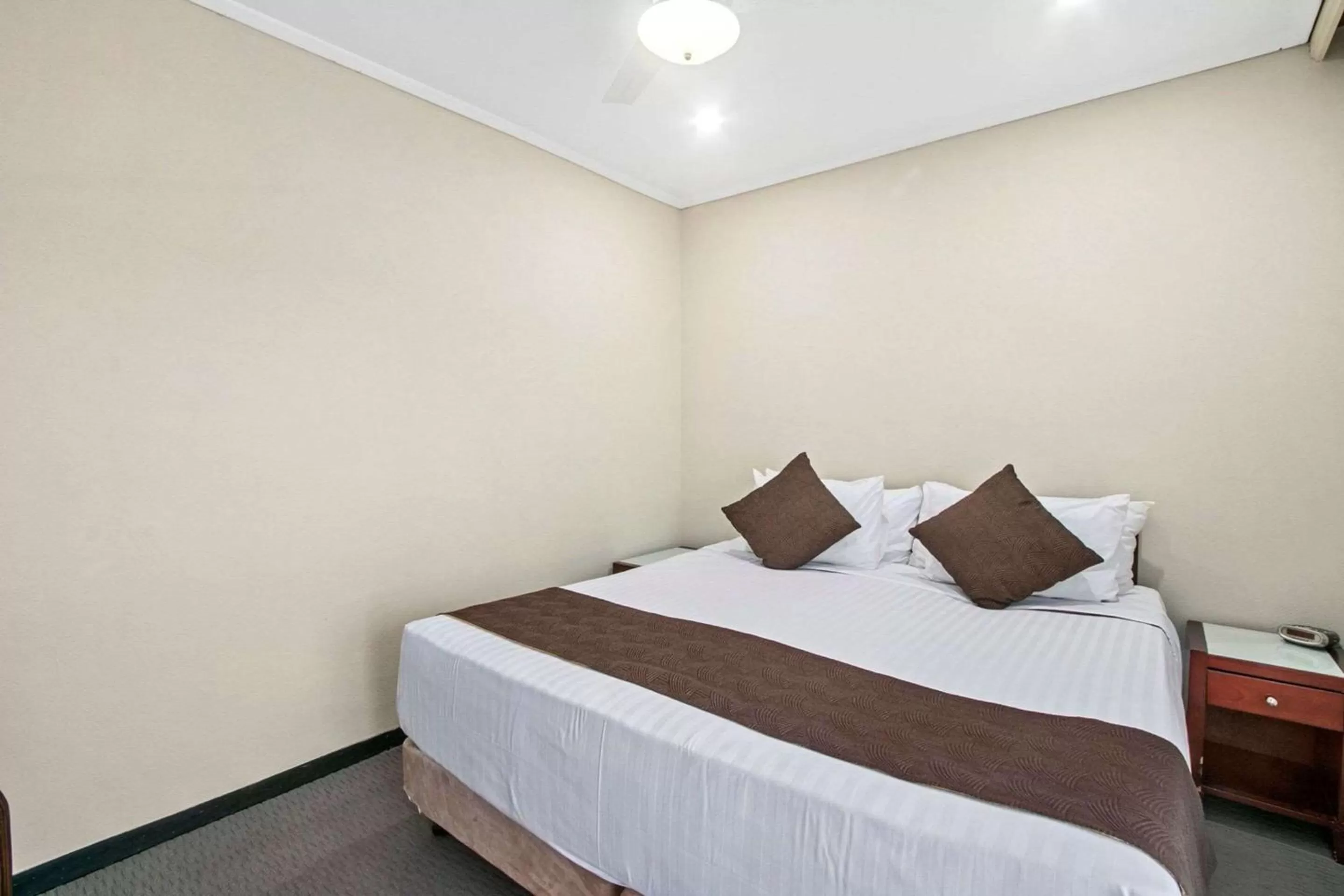 Bedroom, Bed in Comfort Inn Whyalla