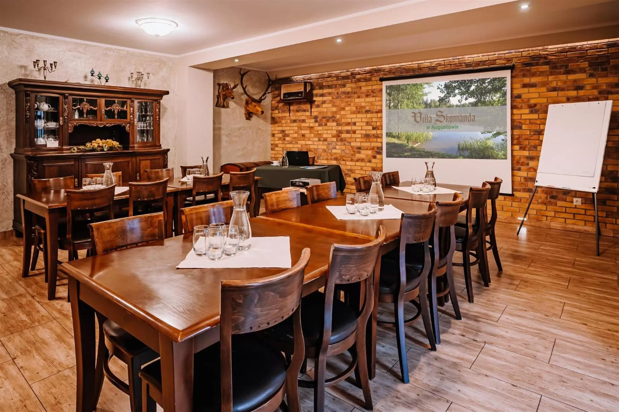 Business facilities, Restaurant/Places to Eat in Villa Skomanda