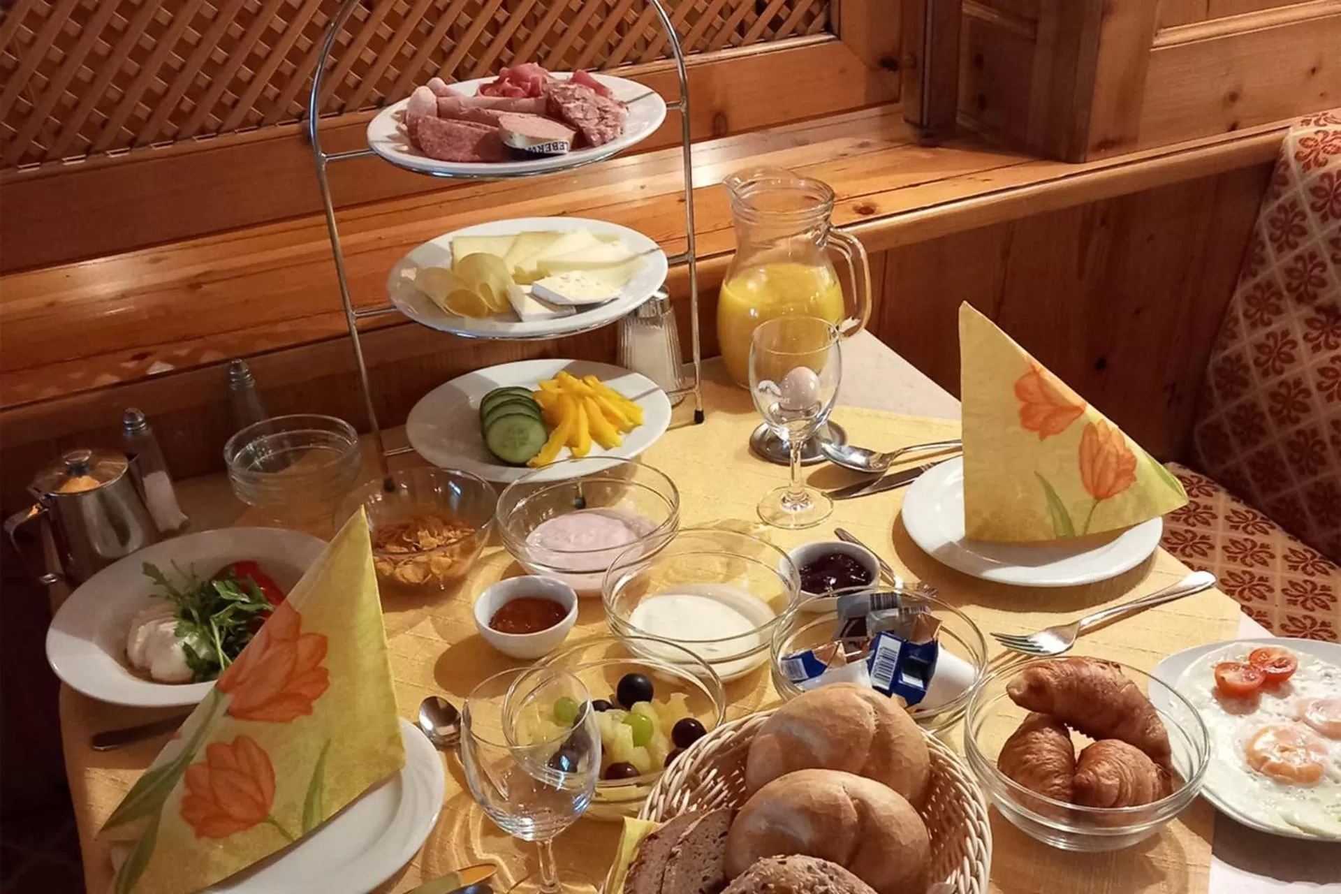 Breakfast in Appartementhaus Dachsteinblick
