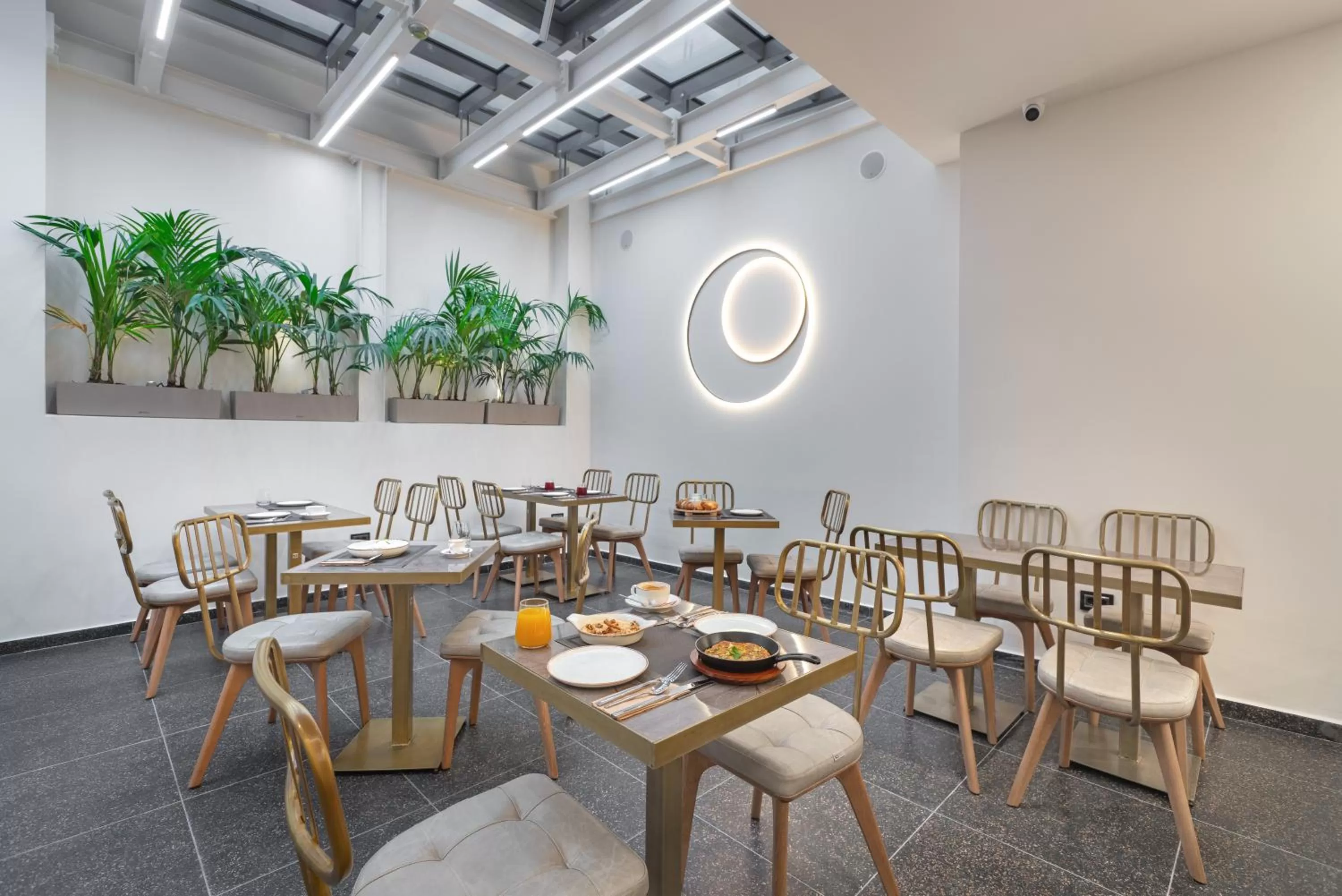 Restaurant/places to eat in Hellenic Vibes Smart Hotel