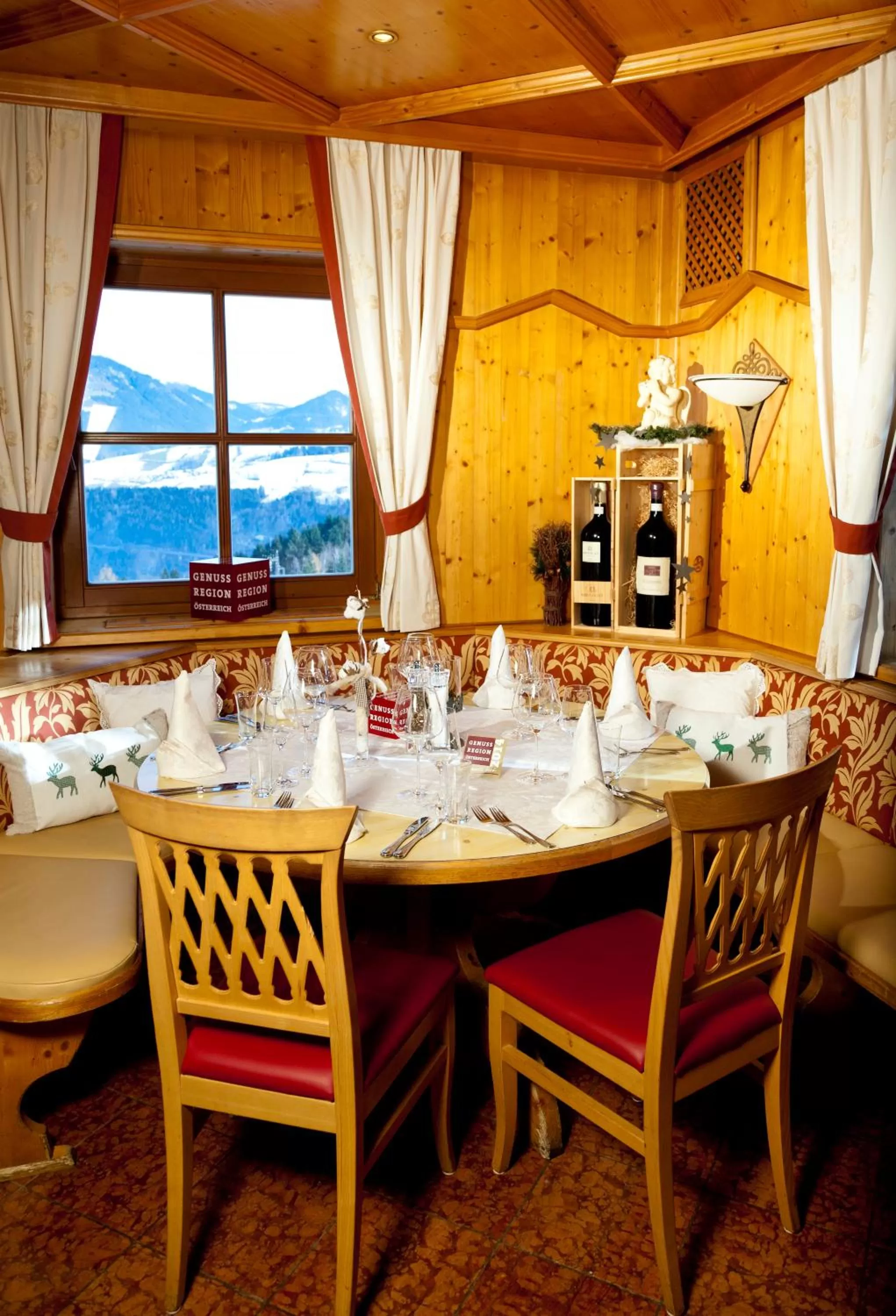 Restaurant/places to eat in Hotel und Alpen Apartments - Bürglhöh