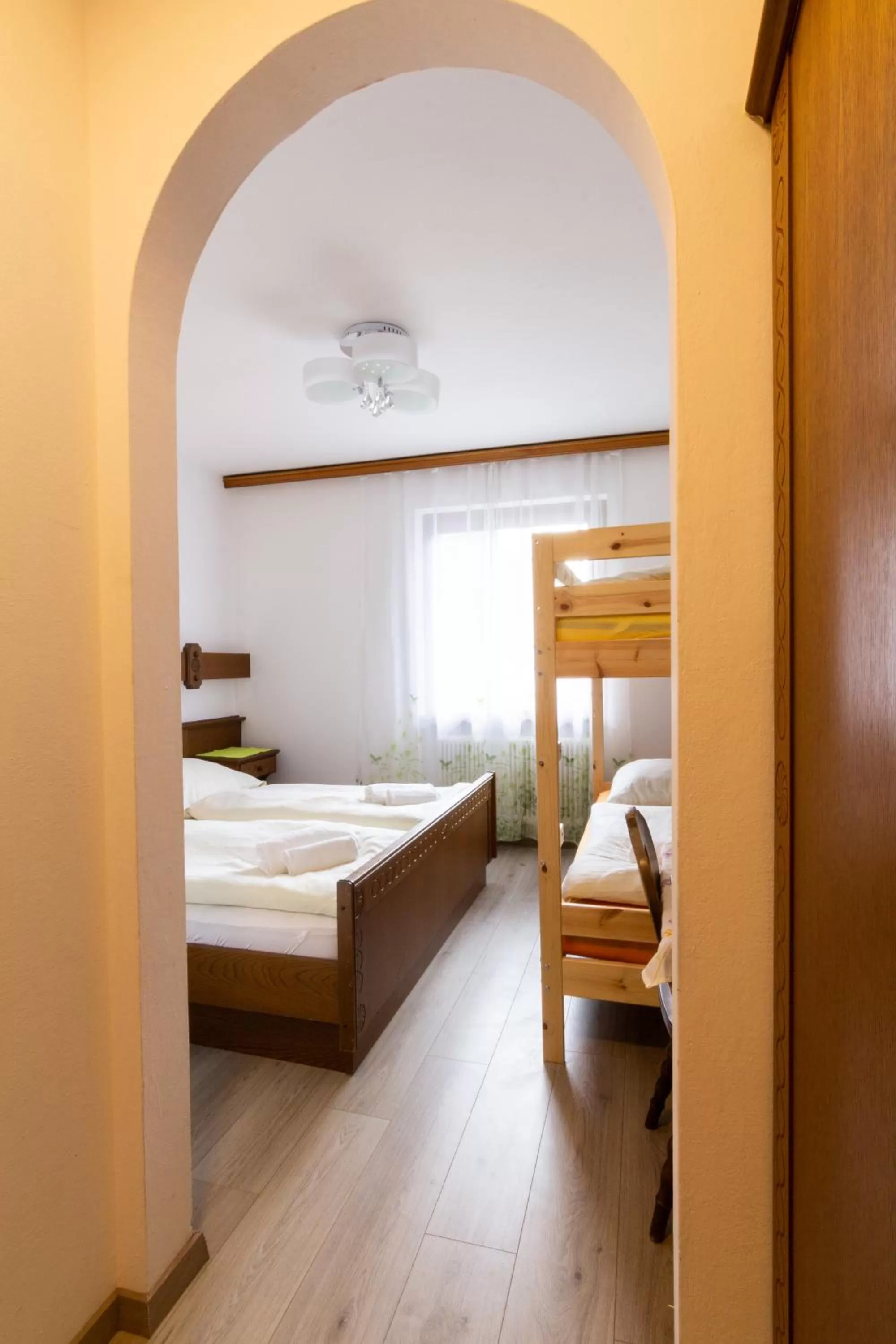 Photo of the whole room, Bed in Metzgerwirt Vieh Heli