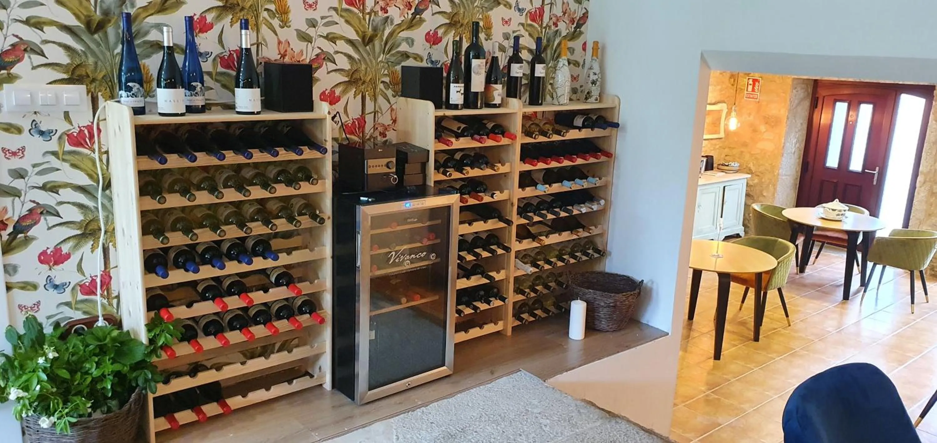 Restaurant/places to eat in Ecocasa Lema II