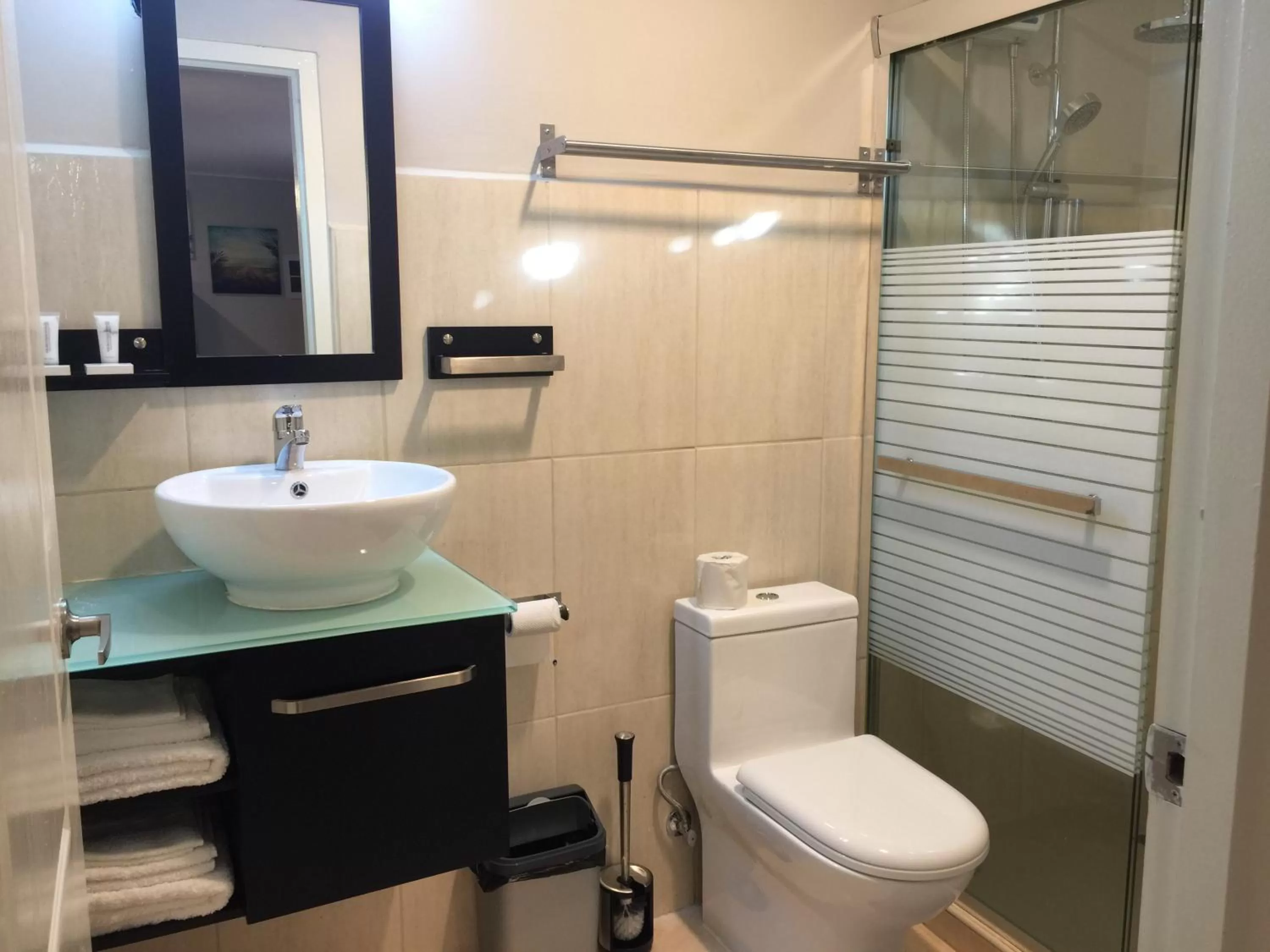 Shower in The Pier Beach Inn & Suites