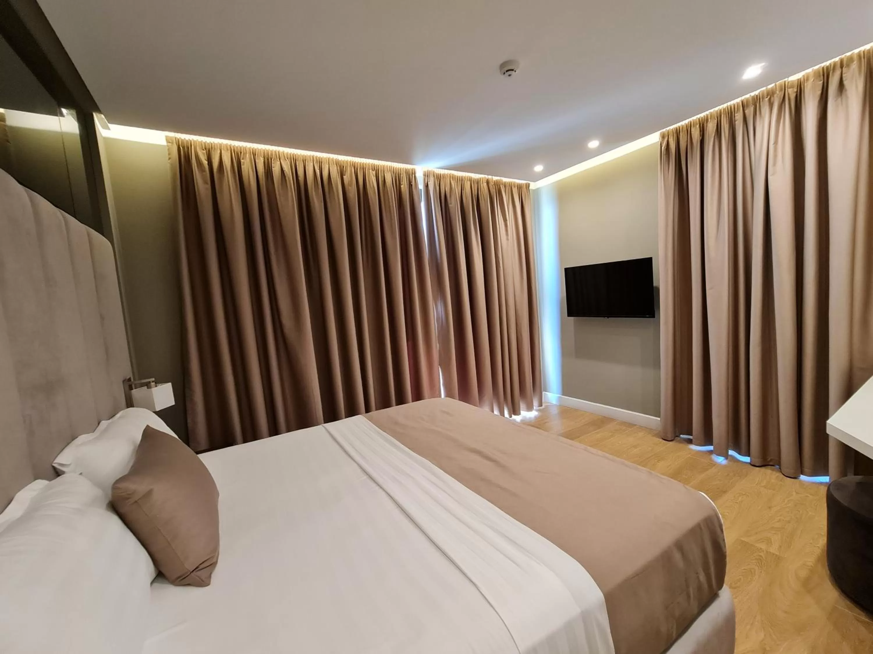 Photo of the whole room in Hotel Aross