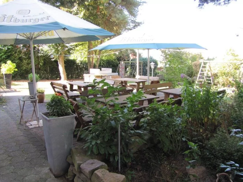 View (from property/room) in "Unter den Kastanien"