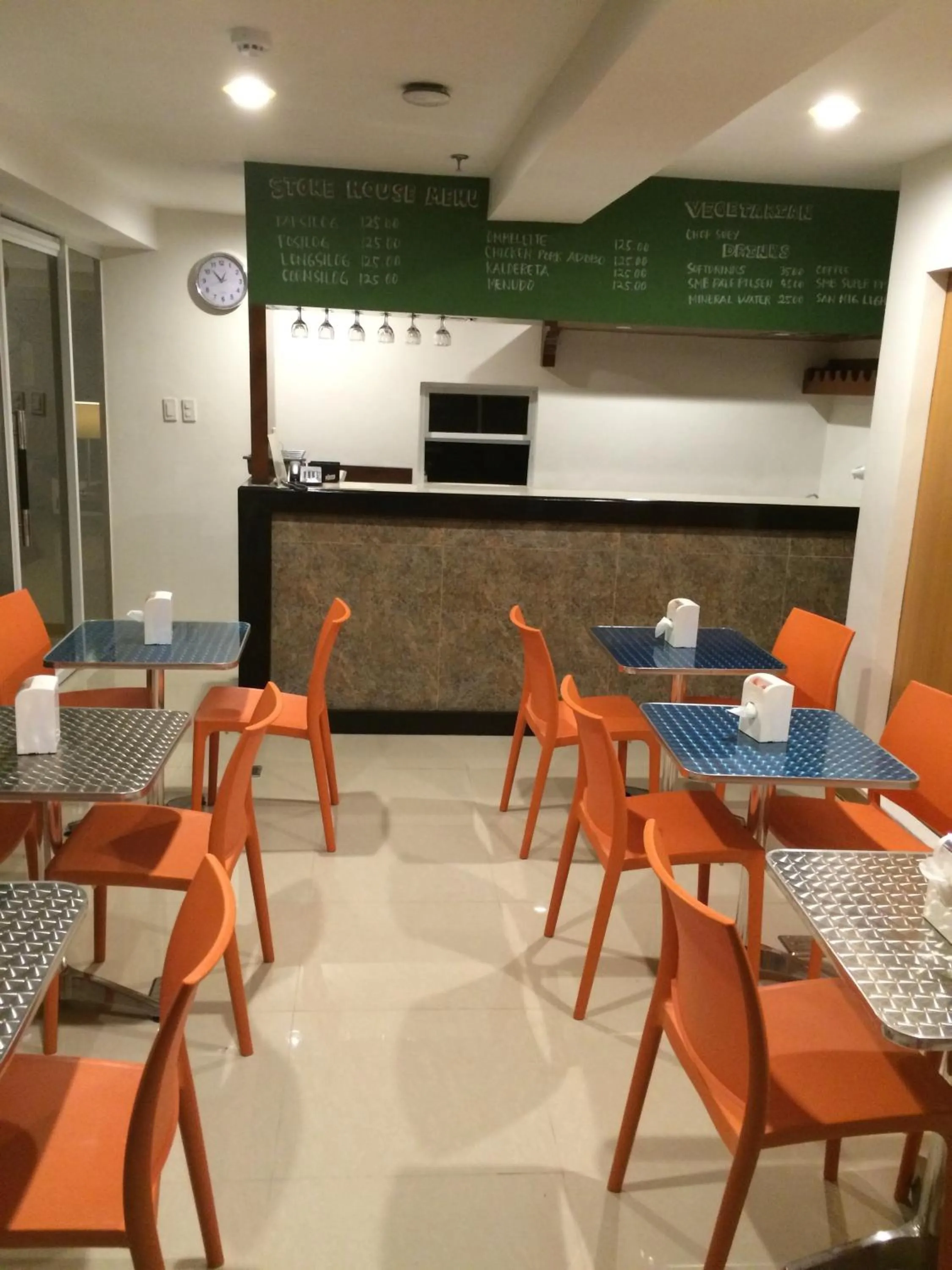 Restaurant/places to eat in Stone House Hotel Pasay