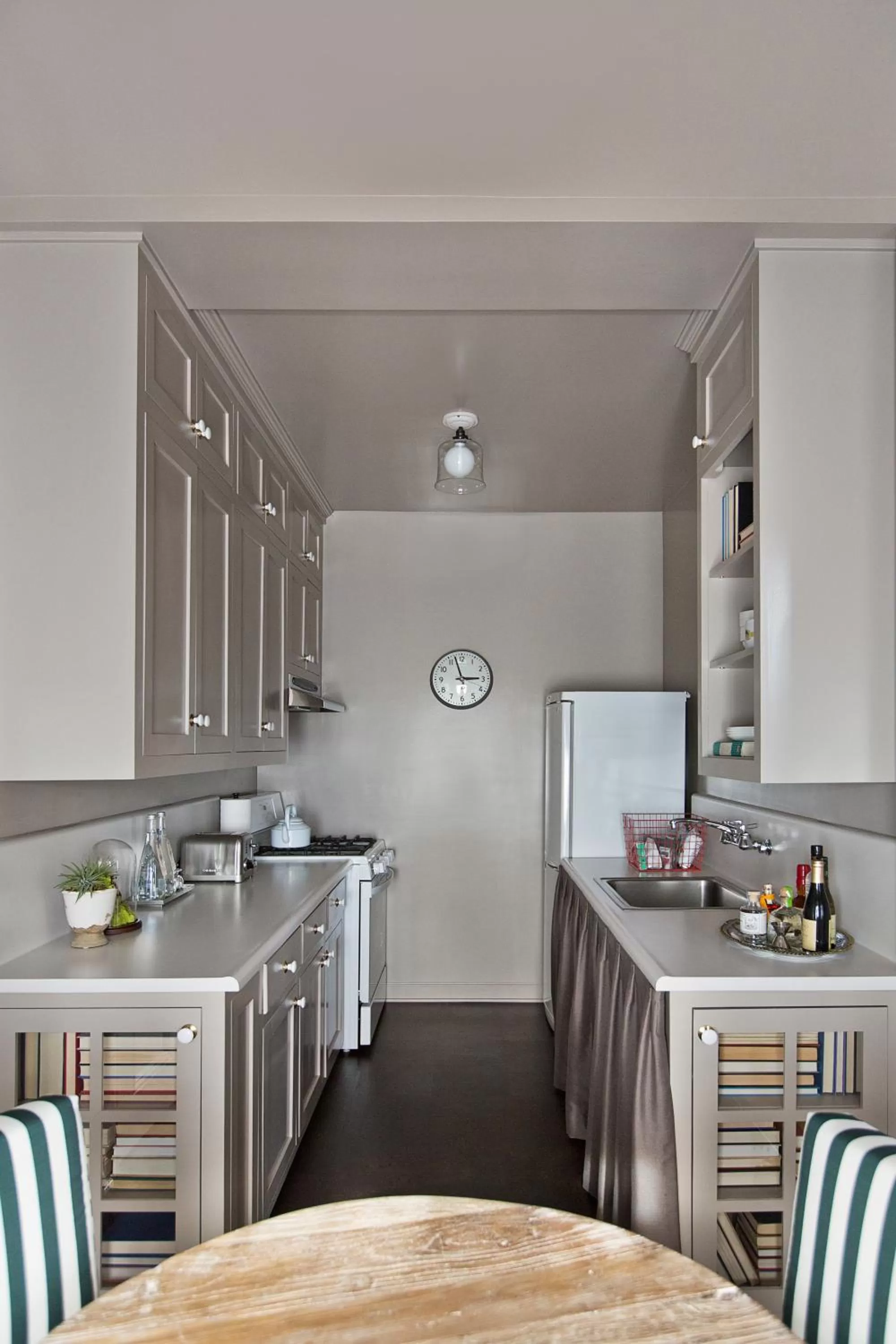 Kitchen or kitchenette in Palihouse Santa Monica