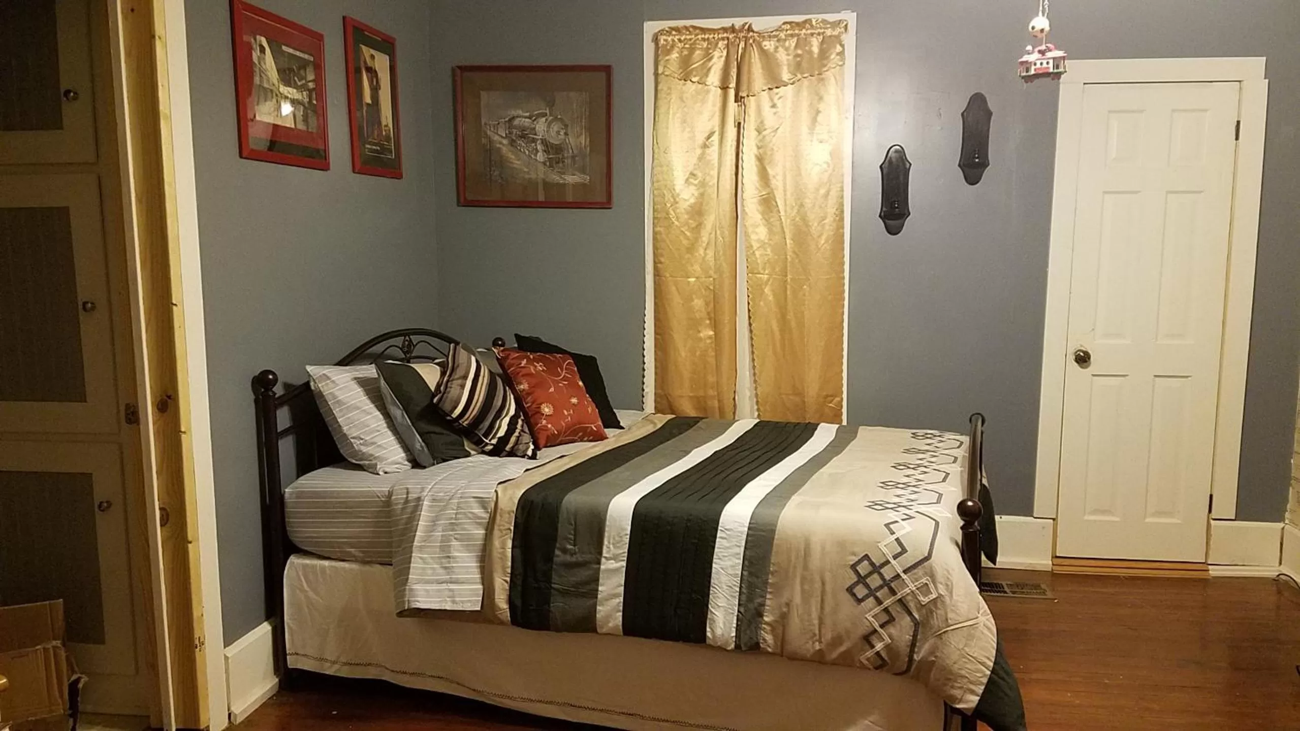 Bed in 1890 Karcher Haus