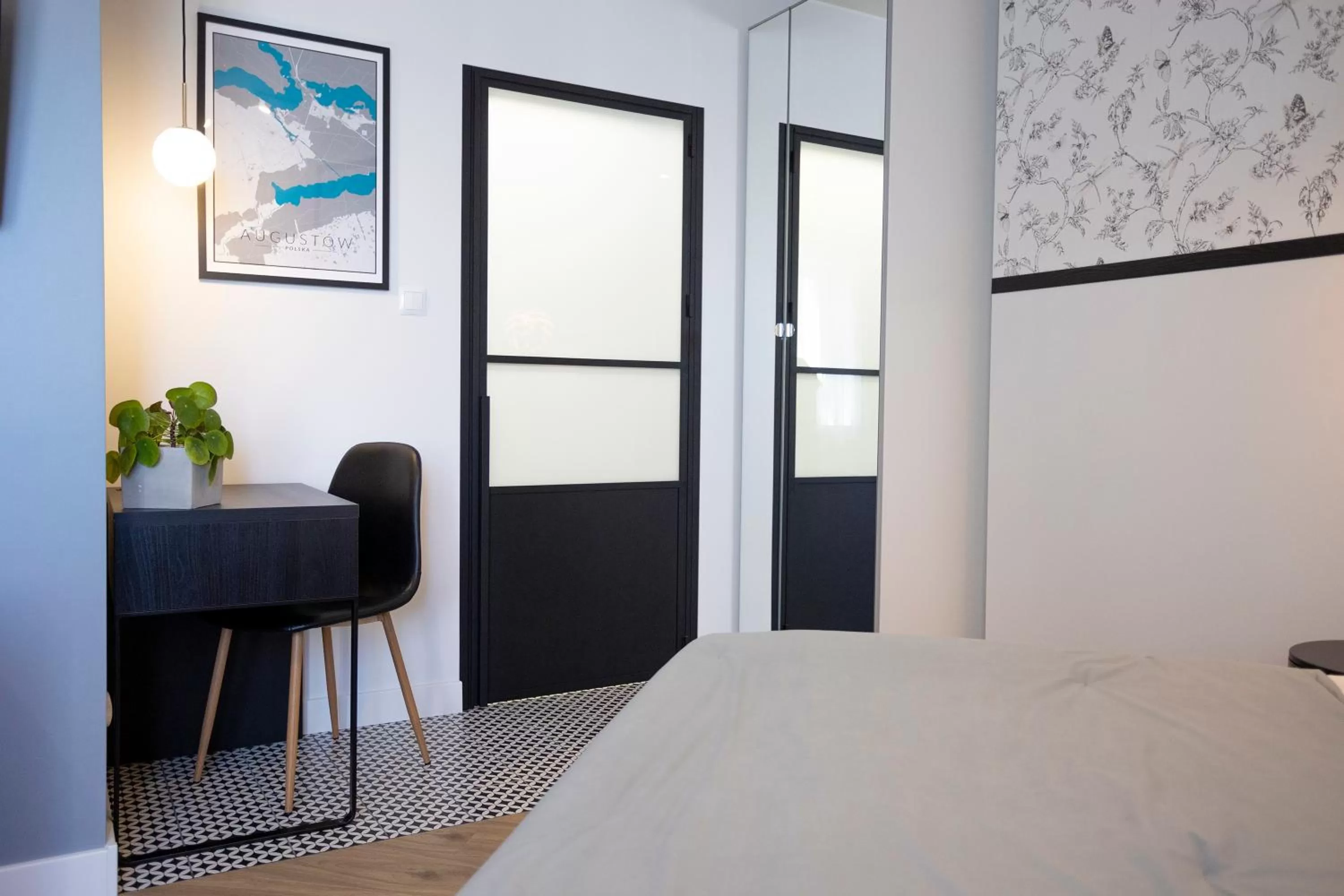 Photo of the whole room, Bed in Szuflada