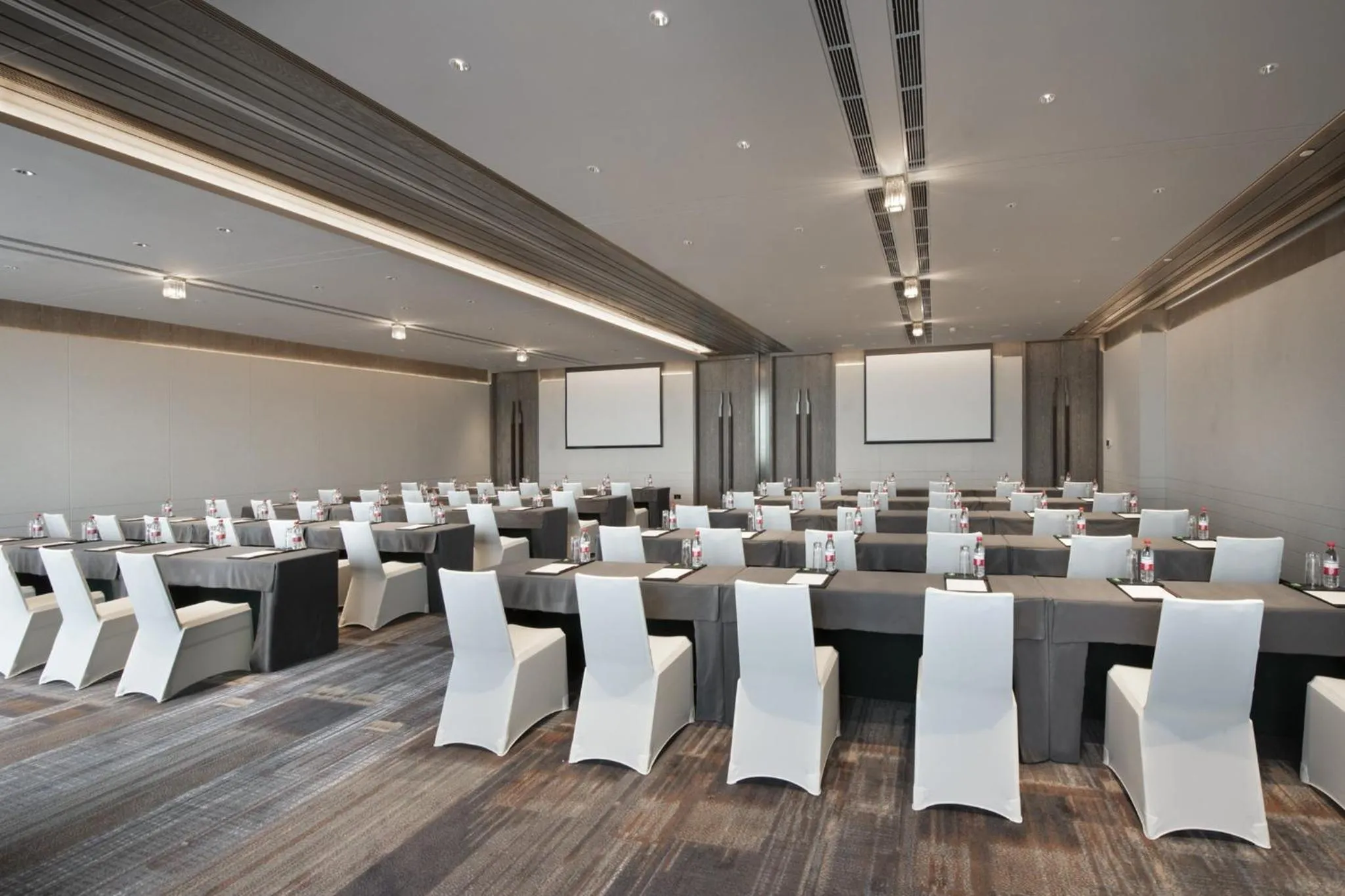 Banquet/Function facilities in Crowne Plaza Wuhan Optics Valley by IHG