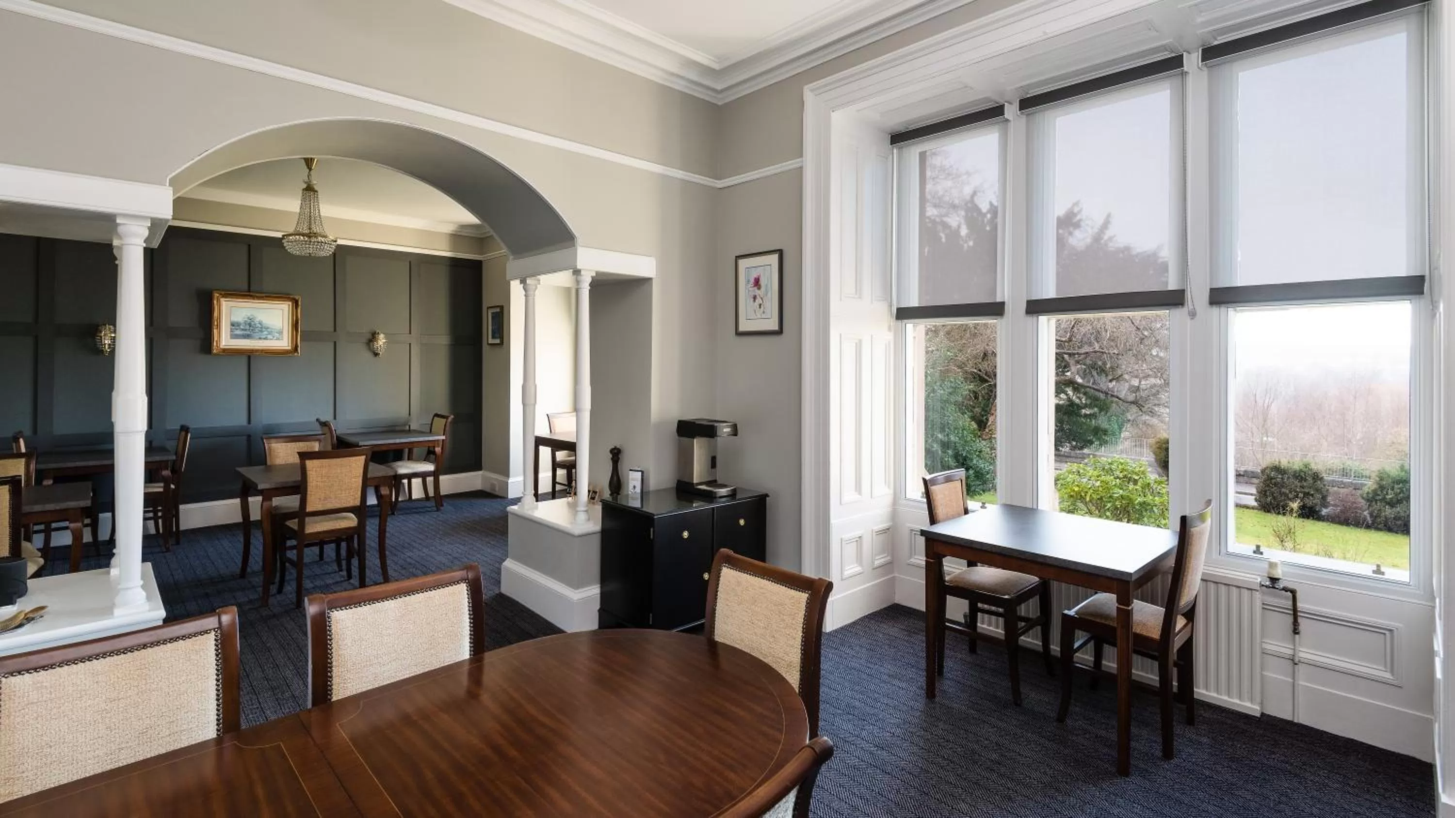 Restaurant/places to eat in Sunbank House Metro Hotel