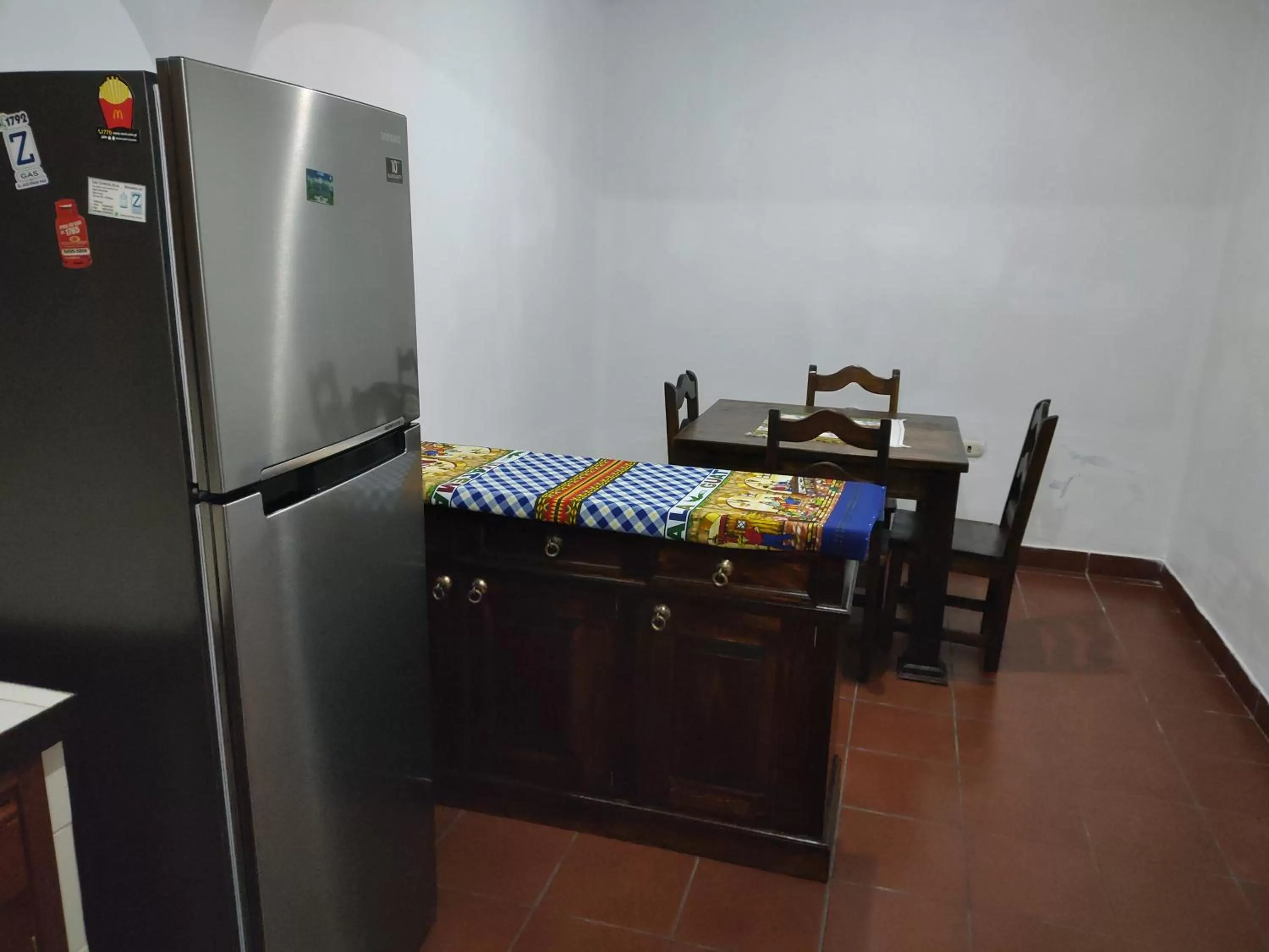 Communal kitchen in Francisco's rest house hotel