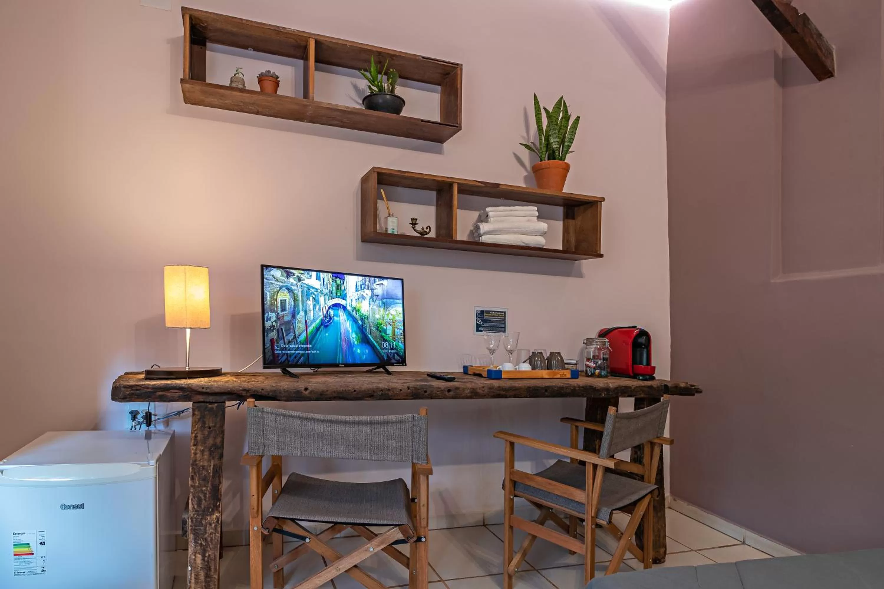 TV/Entertainment Center in Suítes no Quintal