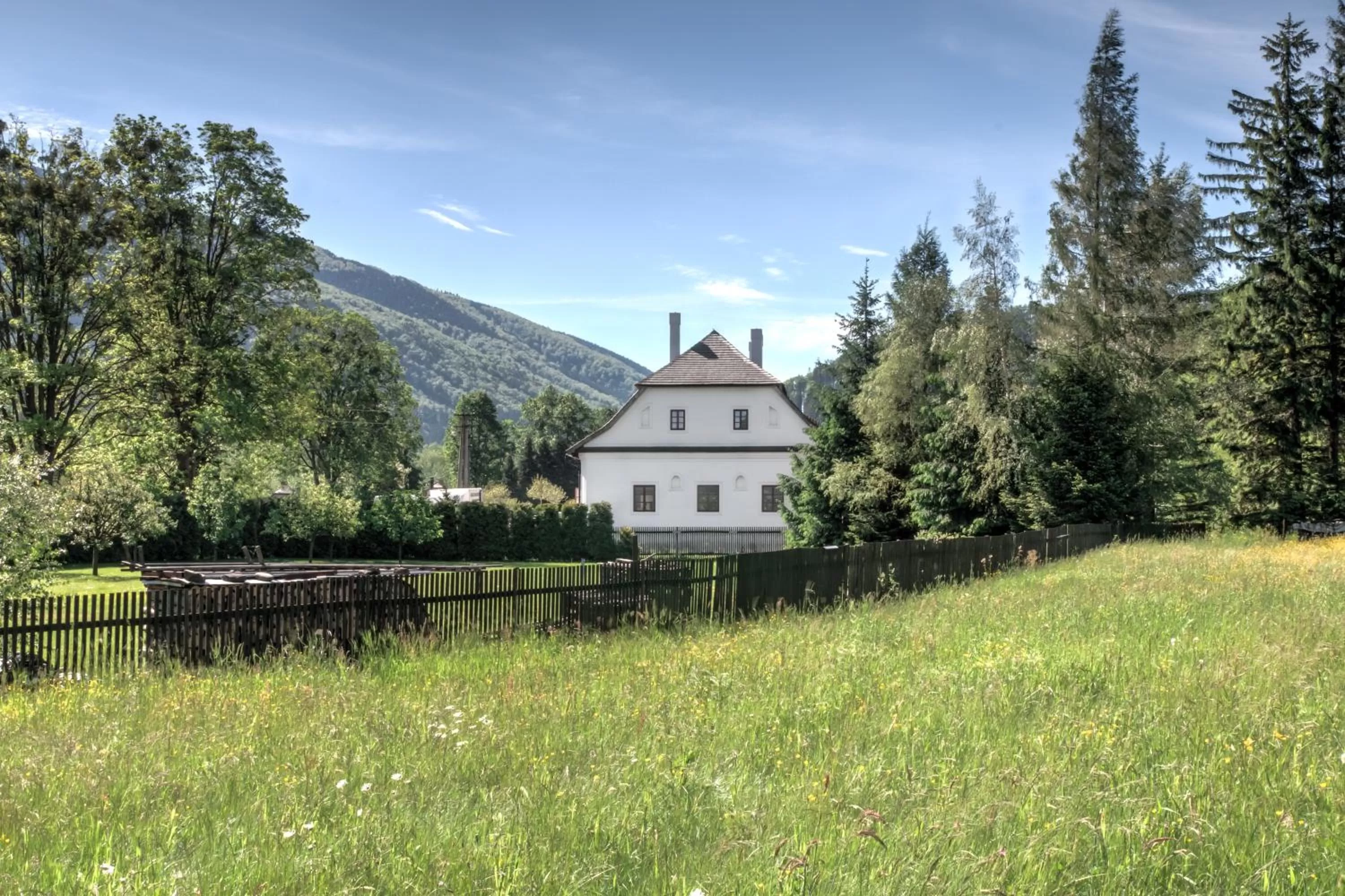 Facade/entrance, Property Building in Boutique hotel Mezi plutky