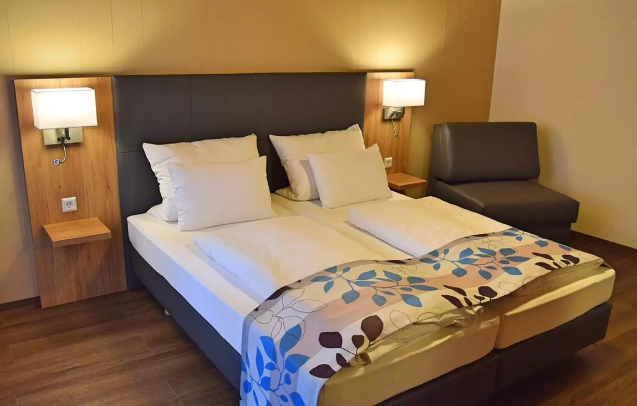 Double Room with Balcony in Cafe-Hotel Altreuter Double Room with Balcony in Cafe-Hotel Altreuter