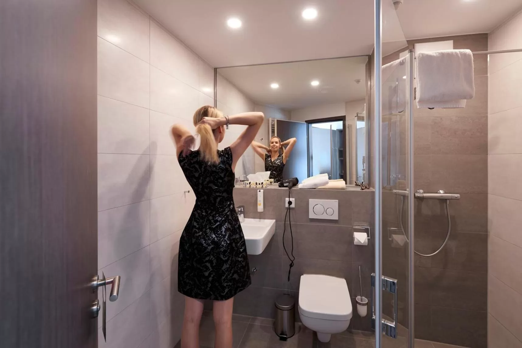 Toilet, Bathroom in Hotel Mühlenhof Lollar