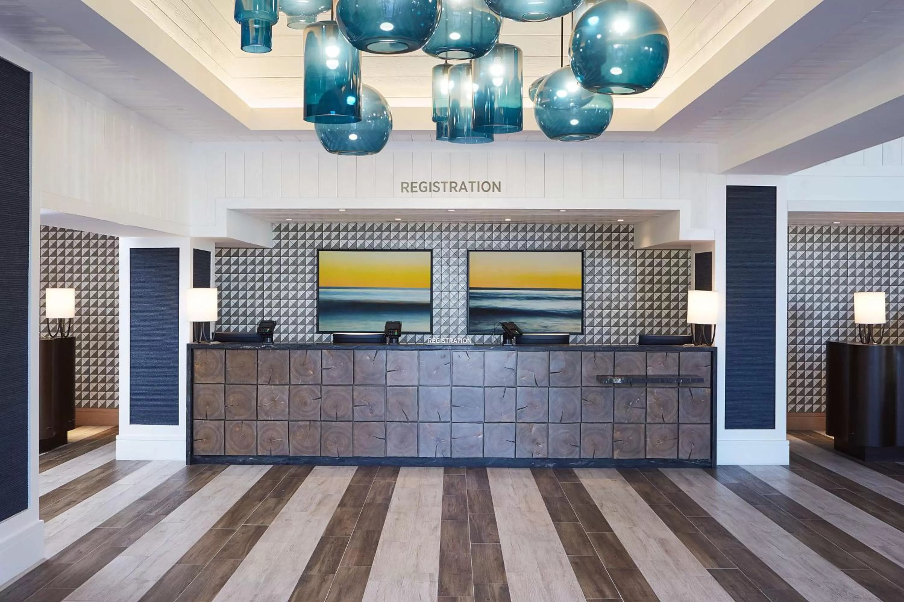 Lobby or reception in The Waterfront Beach Resort, A Hilton Hotel