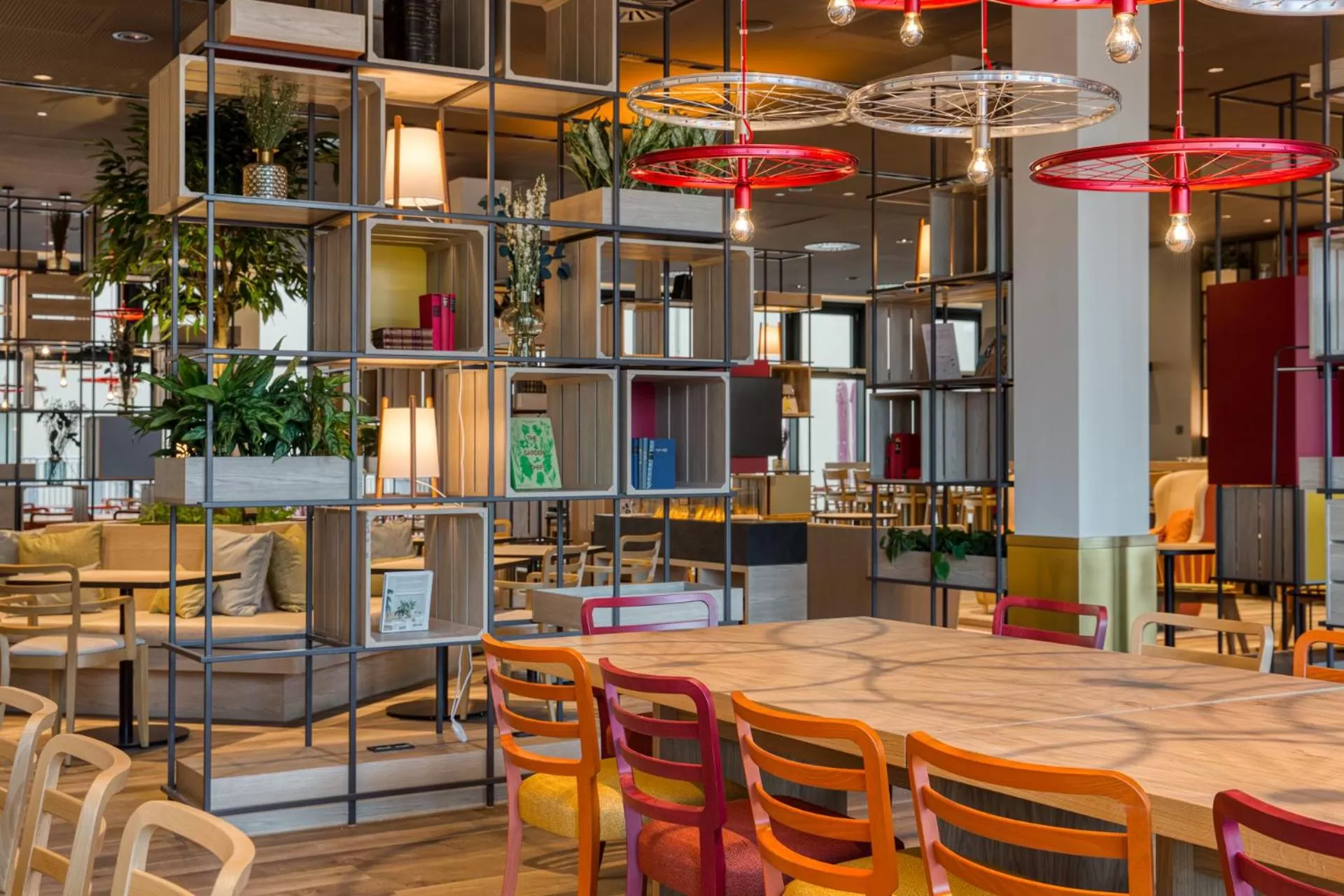 Lounge or bar in IntercityHotel Berlin Airport BER Terminal 1 & 2