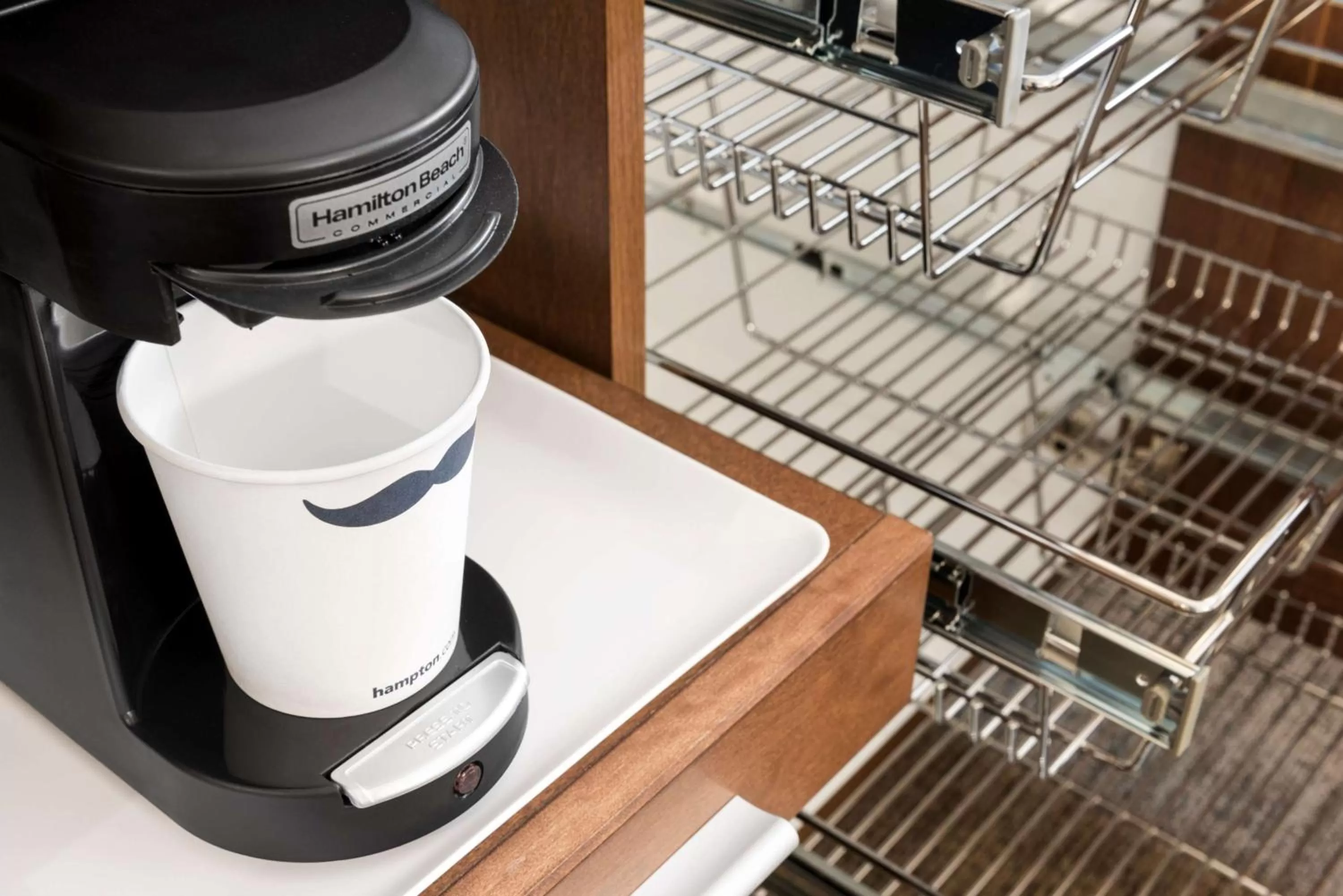 Bed in Hampton Inn Lincoln Airport, Ne