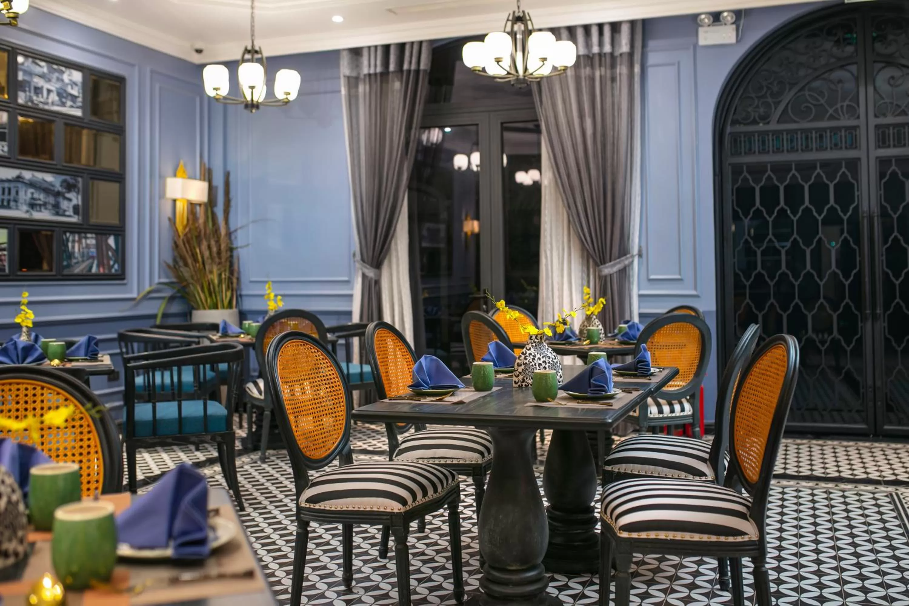 Restaurant/places to eat in The Exquisite HaLong Hotel