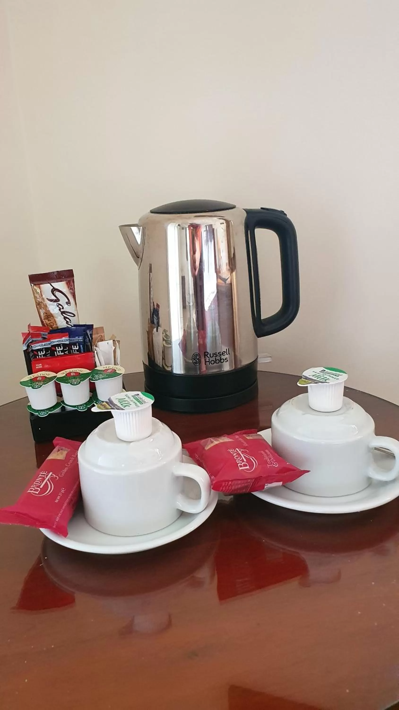 Coffee/tea facilities in The Down Inn