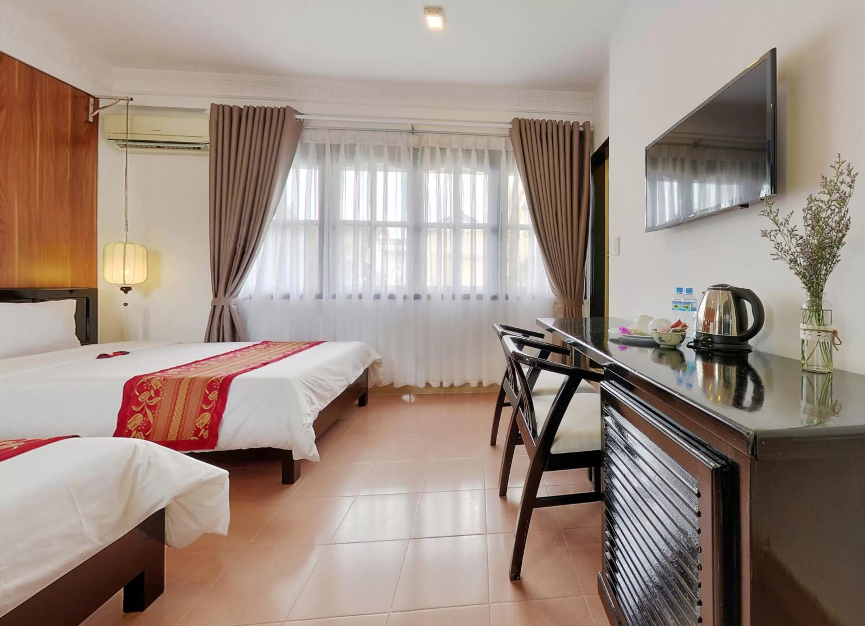 Bedroom, Bed in Hai Yen Hotel