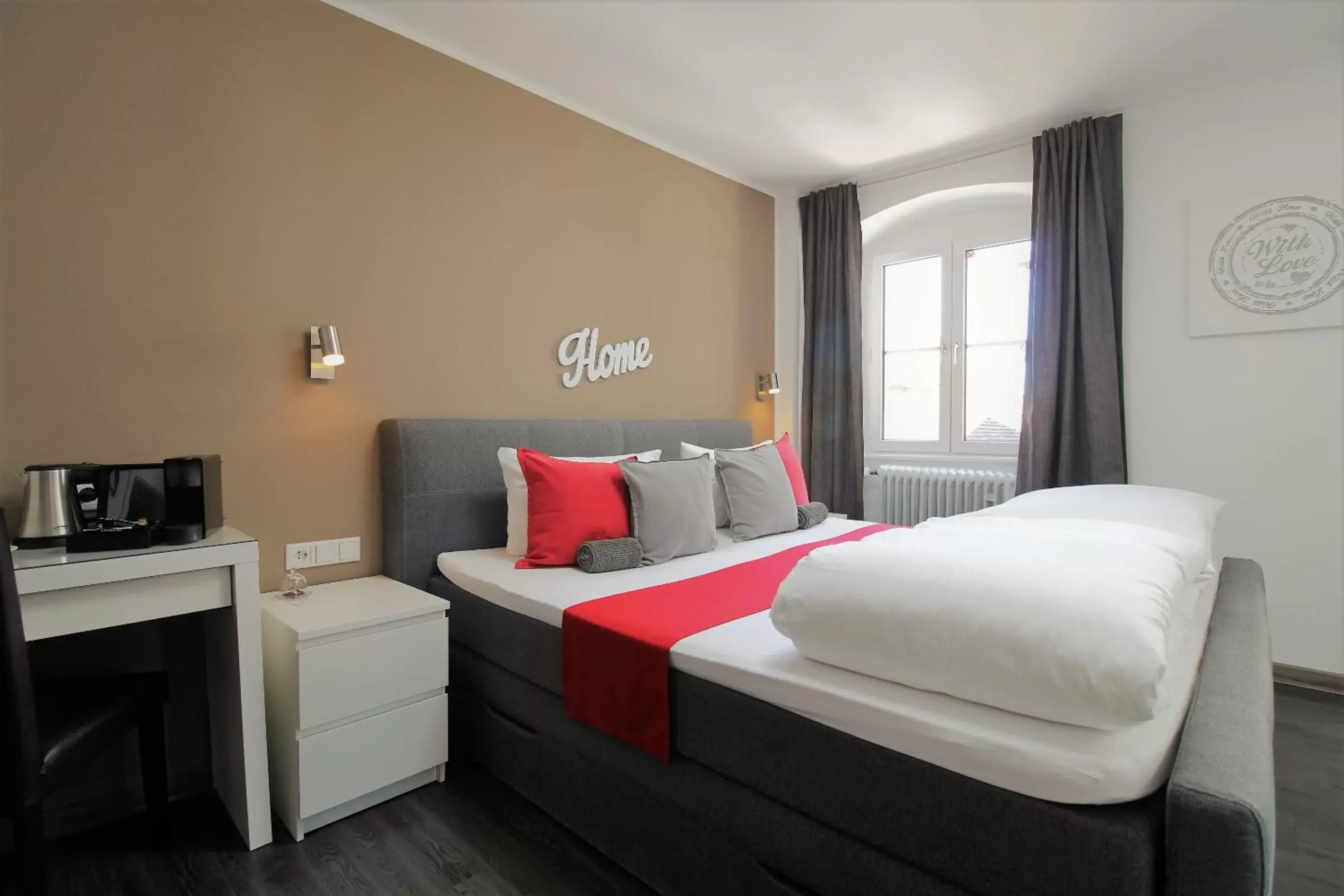 Economy Double Room - single occupancy in MY HOME Hotel Lamm Rottweil "Smart Home" Economy Double Room - single occupancy in MY HOME Hotel Lamm Rottweil "Smart Home"