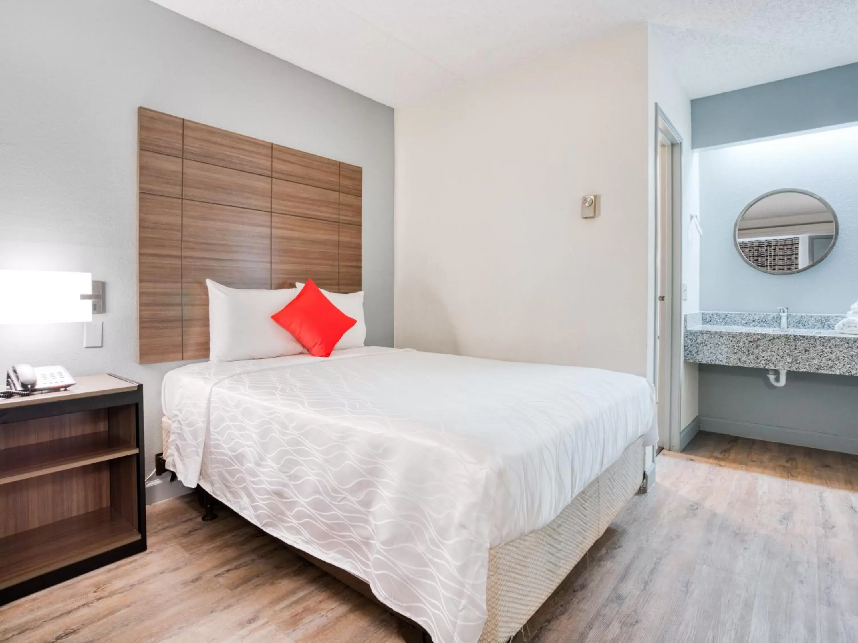 King Room in Dallas Love Field Inn King Room in Dallas Love Field Inn