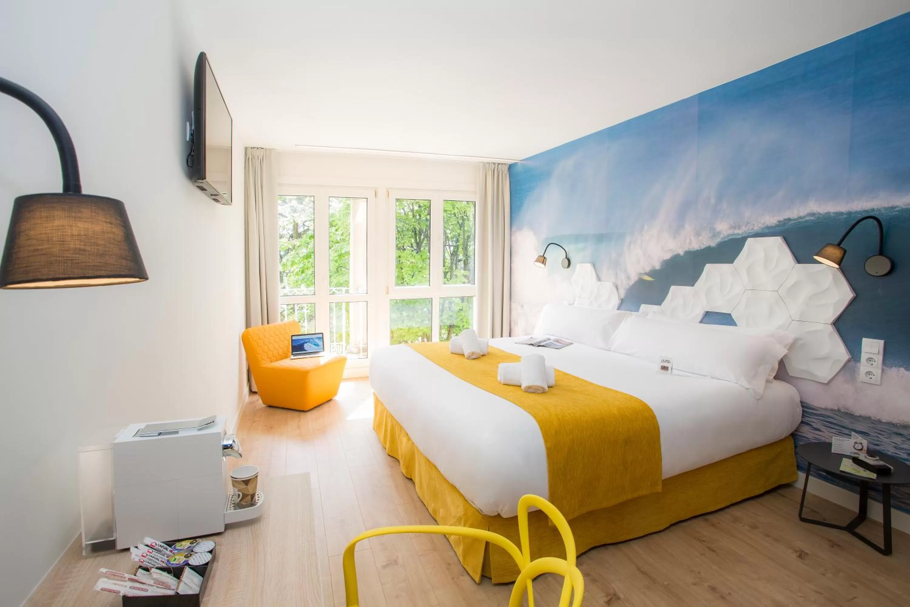 Decorative detail, Bed in Casual de las Olas San Sebastián