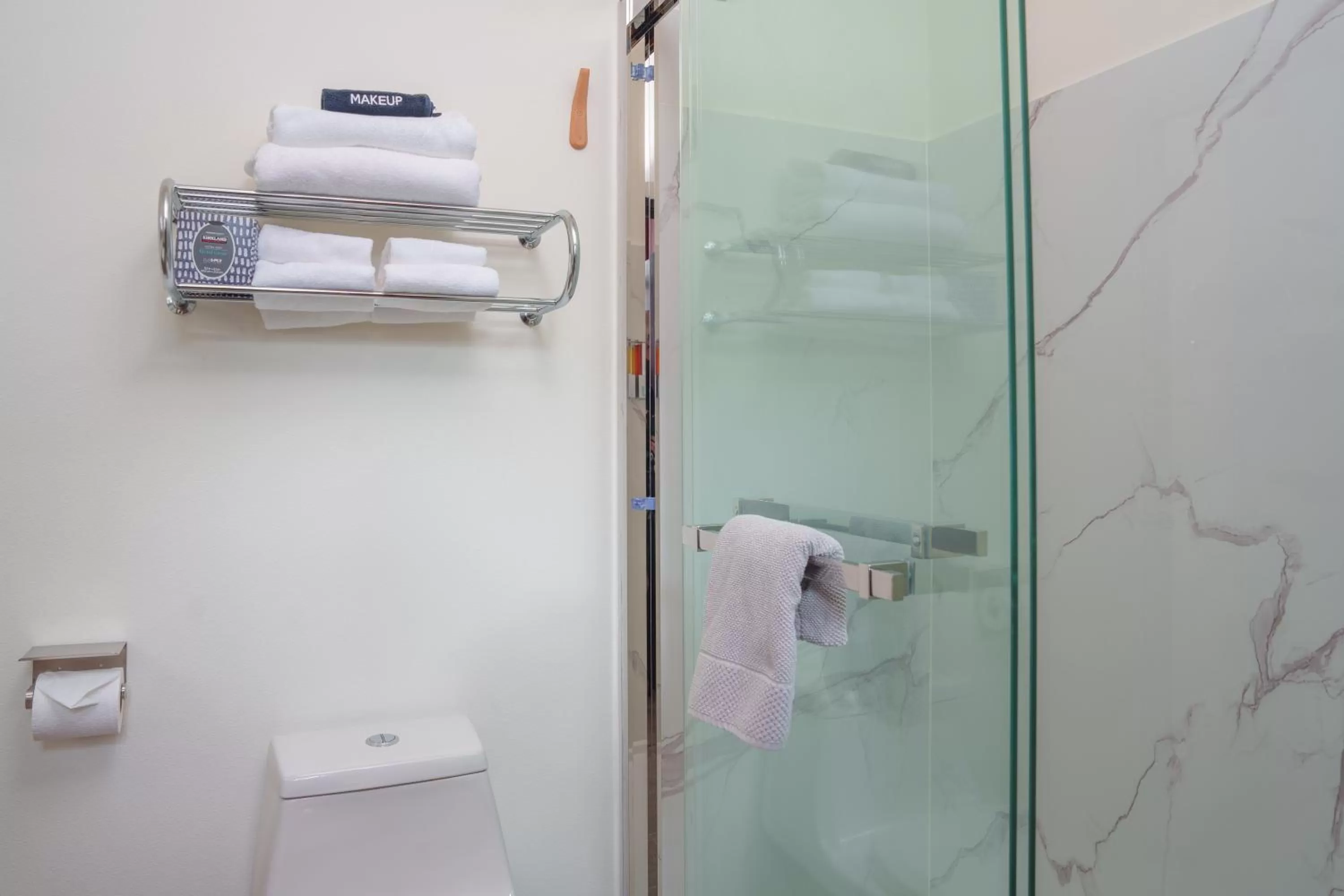 Shower in The Inn at 515 15th