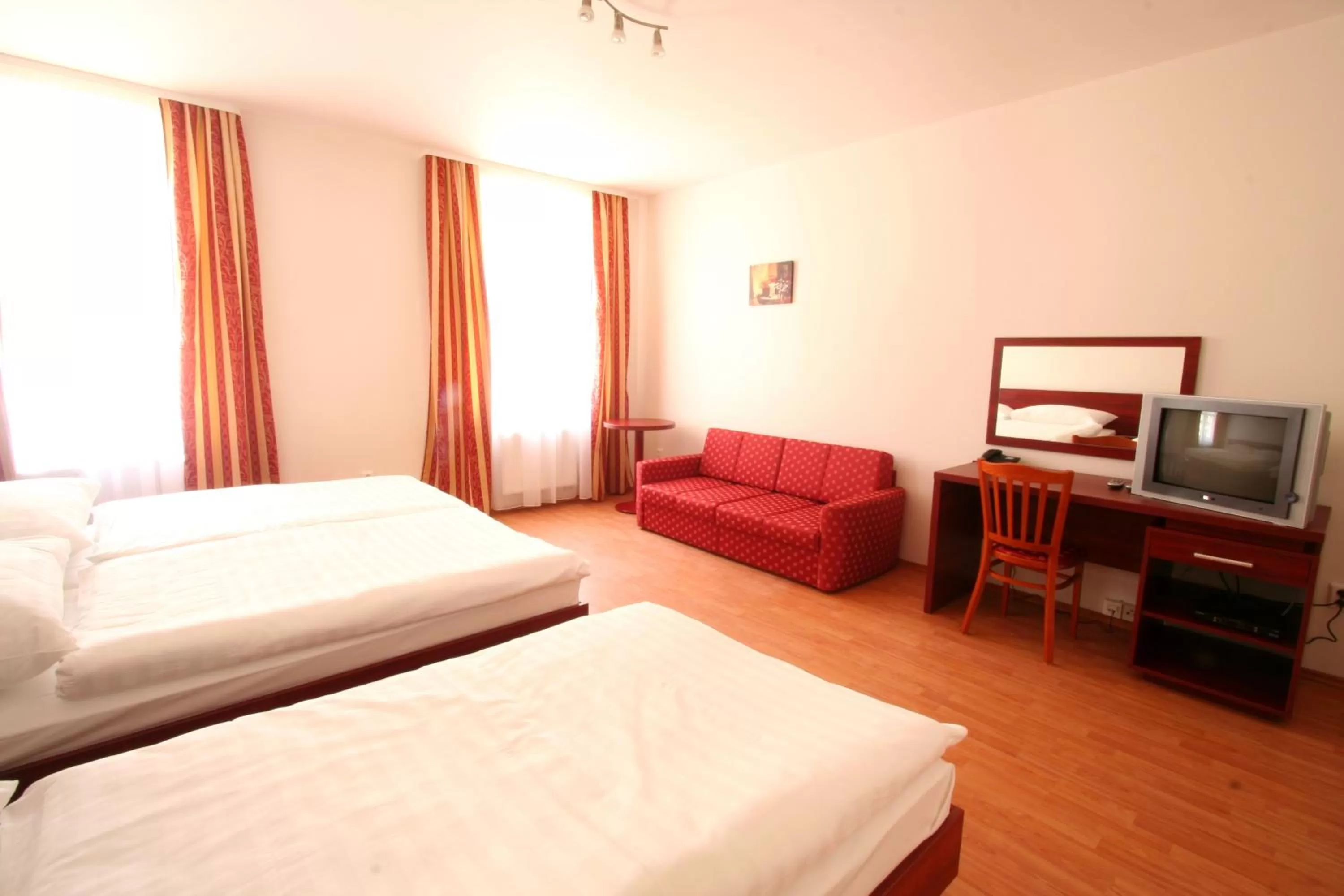 Photo of the whole room, Bed in Apart Hotel Susa