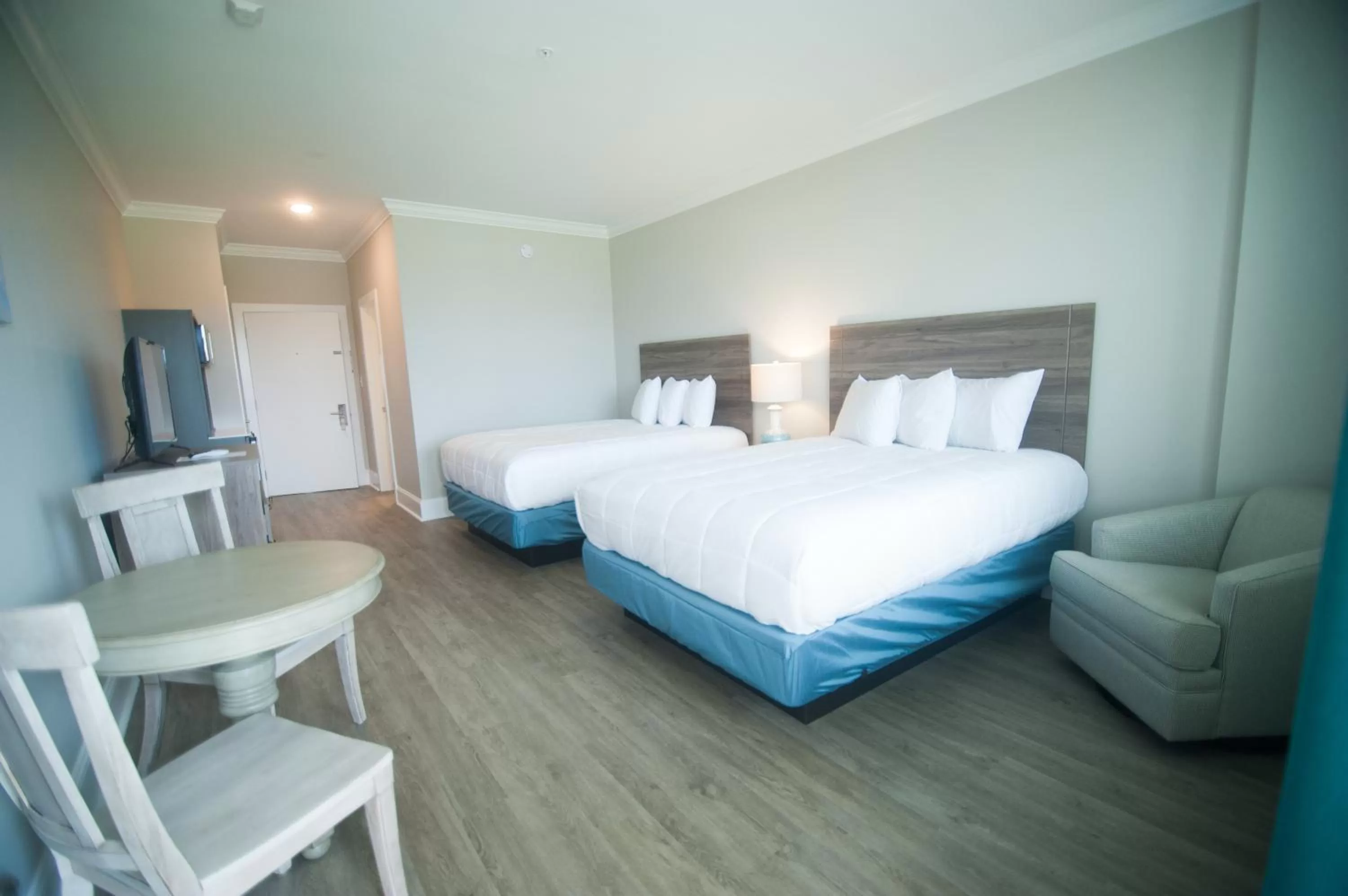 Bedroom, Bed in Islander Hotel & Resort