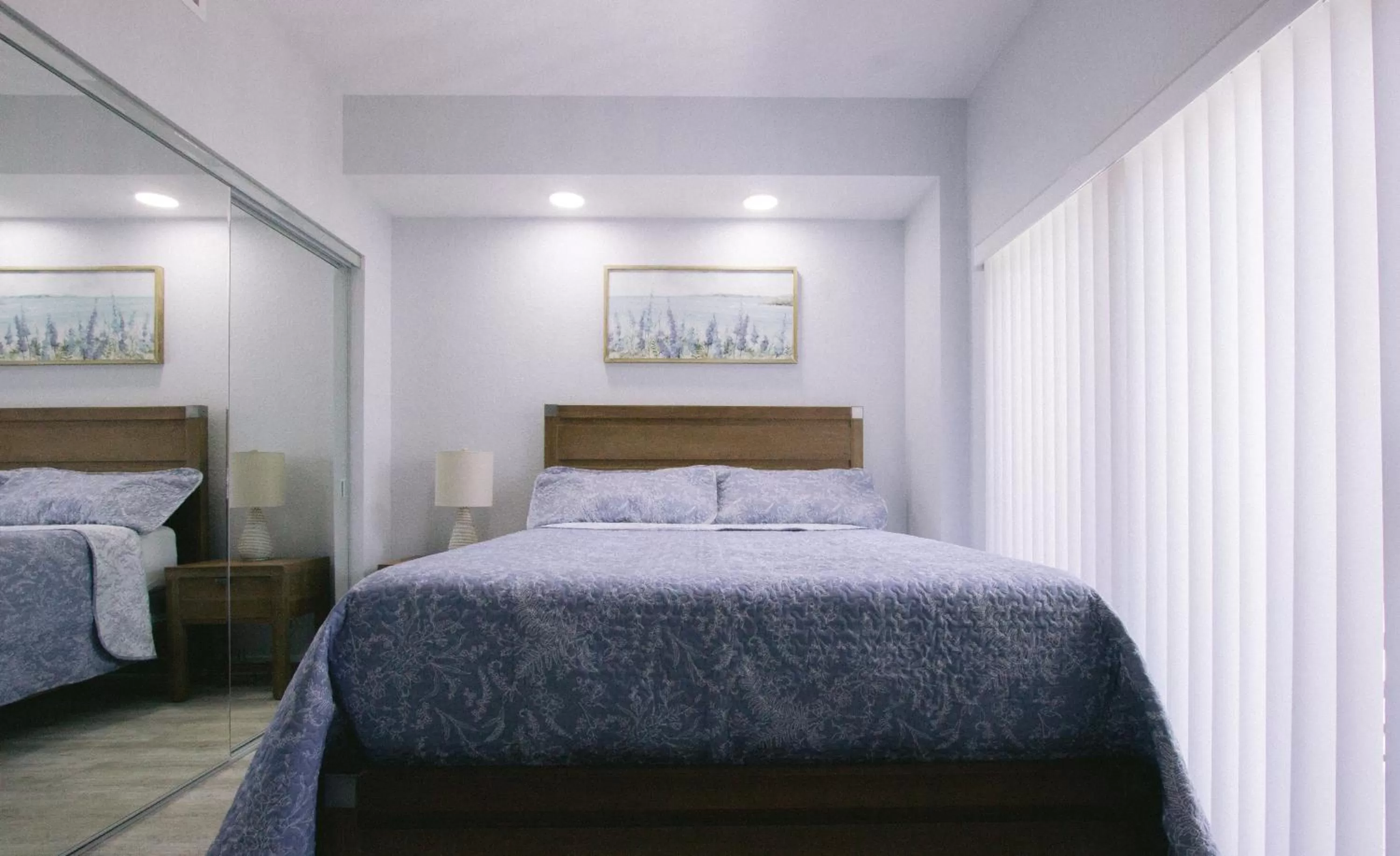 Bed in Vistalmar Beach Resort