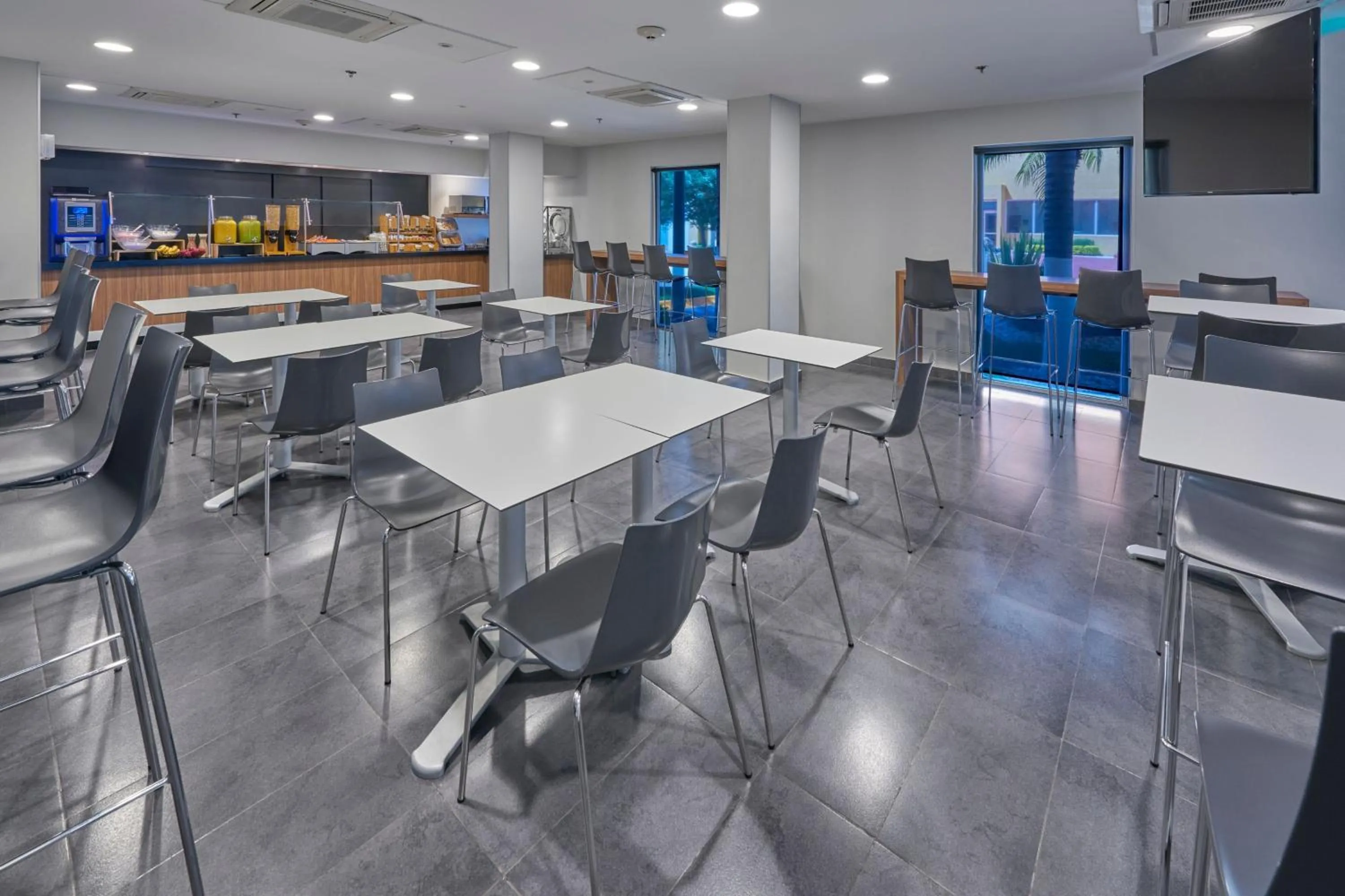 Breakfast in City Express by Marriott Irapuato