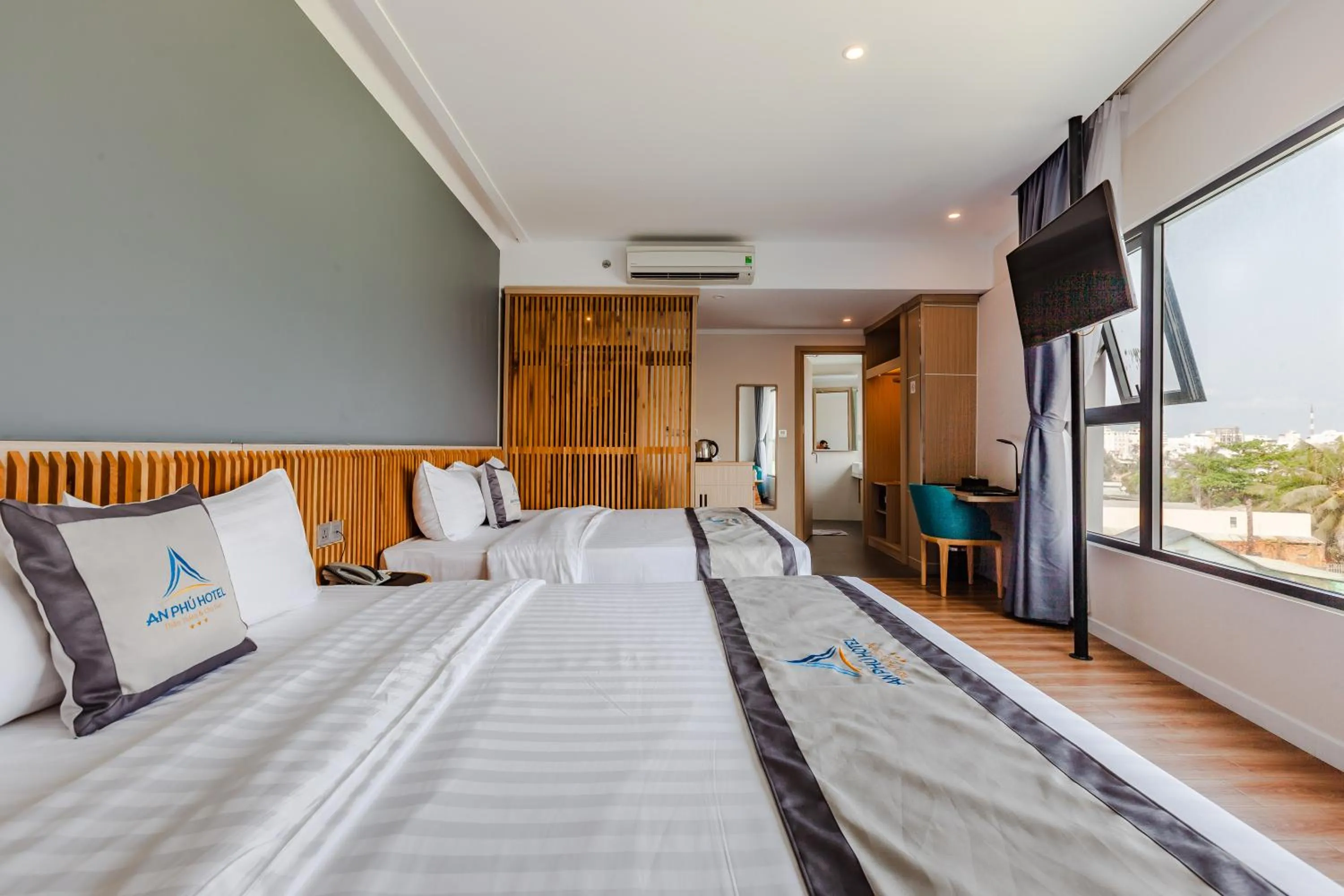 Bedroom, Bed in An Phu Hotel