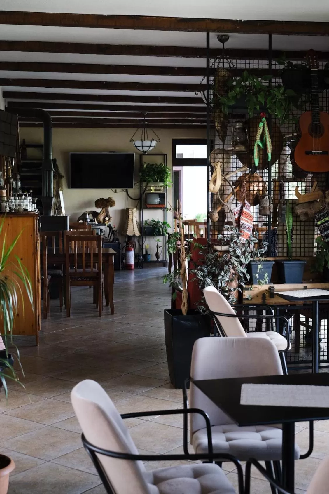 Restaurant/Places to Eat in Hotel Vila Bruci
