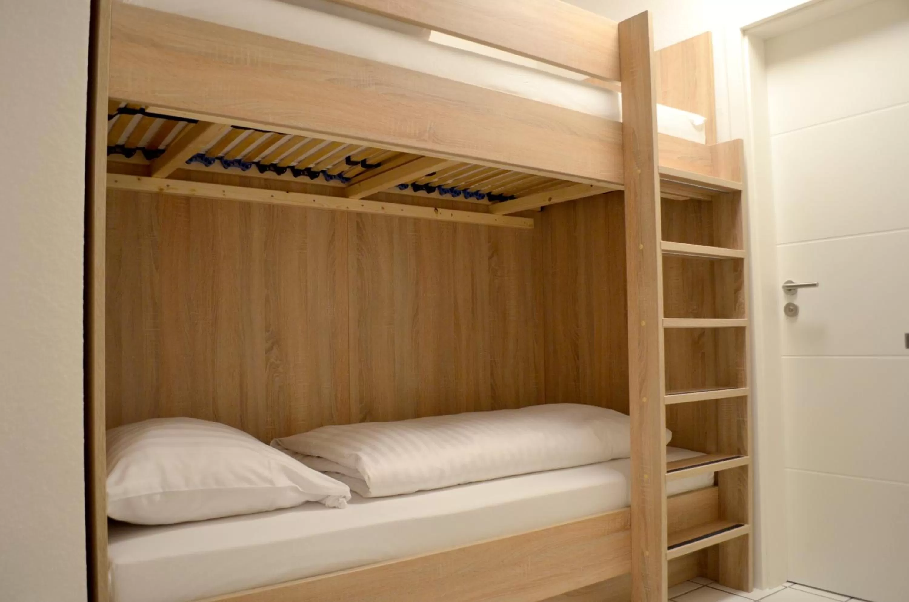 Bunk Bed in Hana Aparthotel