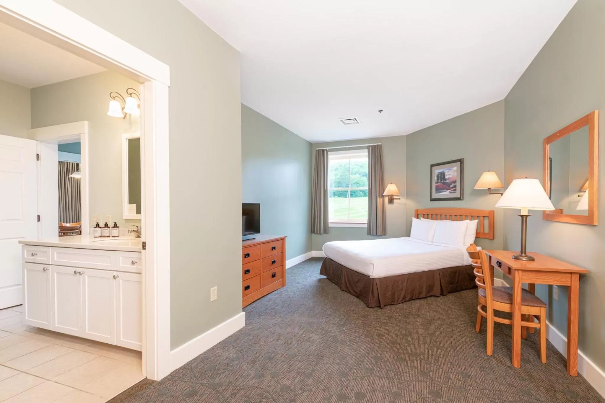 Photo of the whole room, Bed in Jackson Gore Village on Okemo Mountain