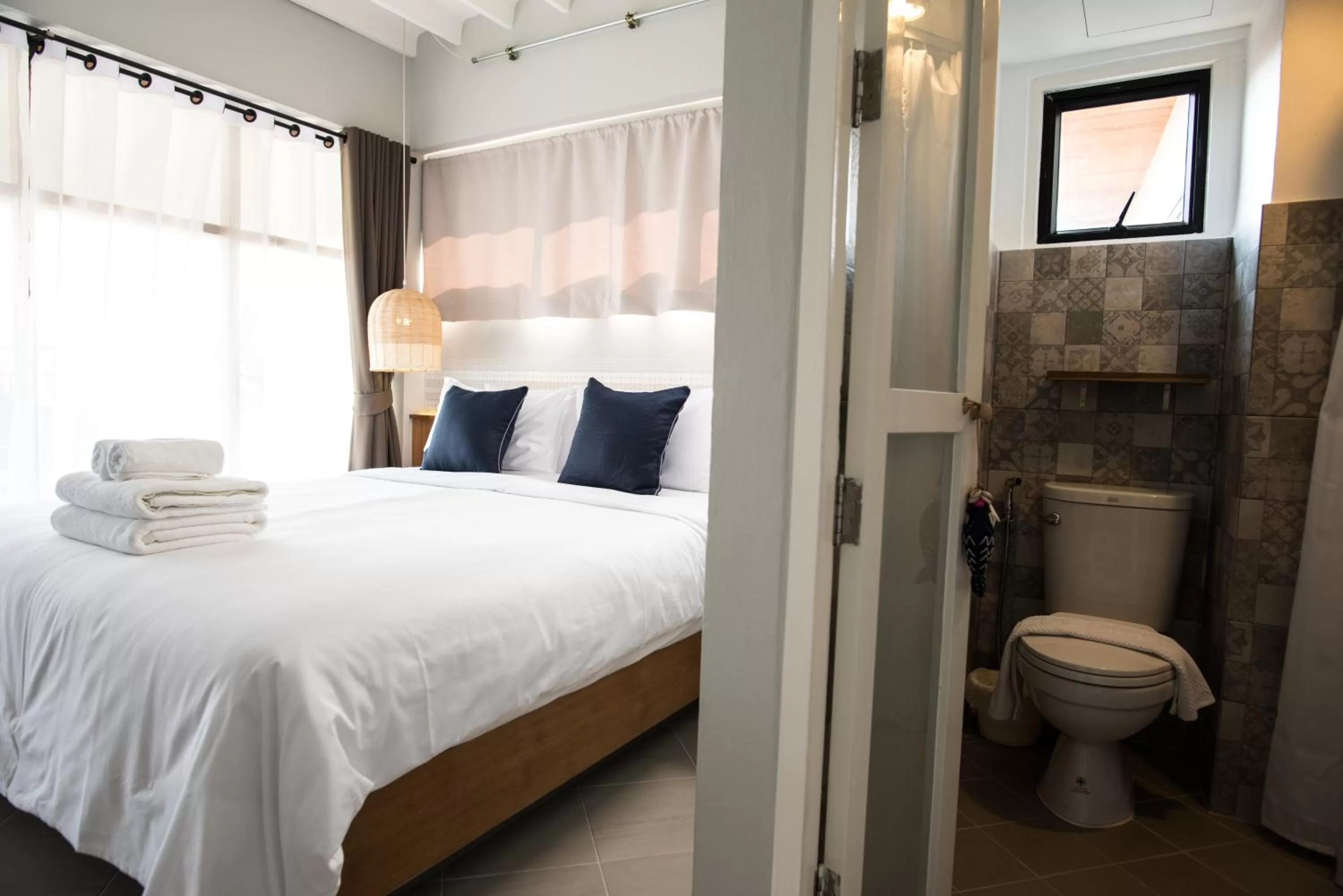 Day, Bed in Thapae Happy House