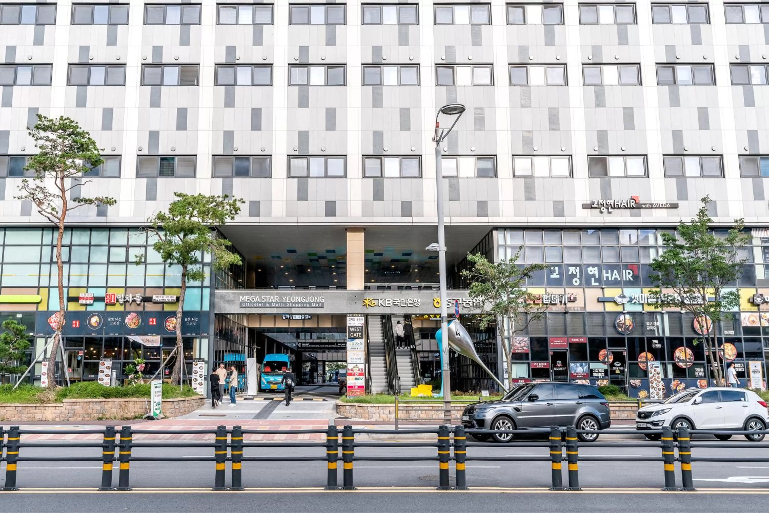 Property building in Days Hotel & Suites by Wyndham Incheon Airport