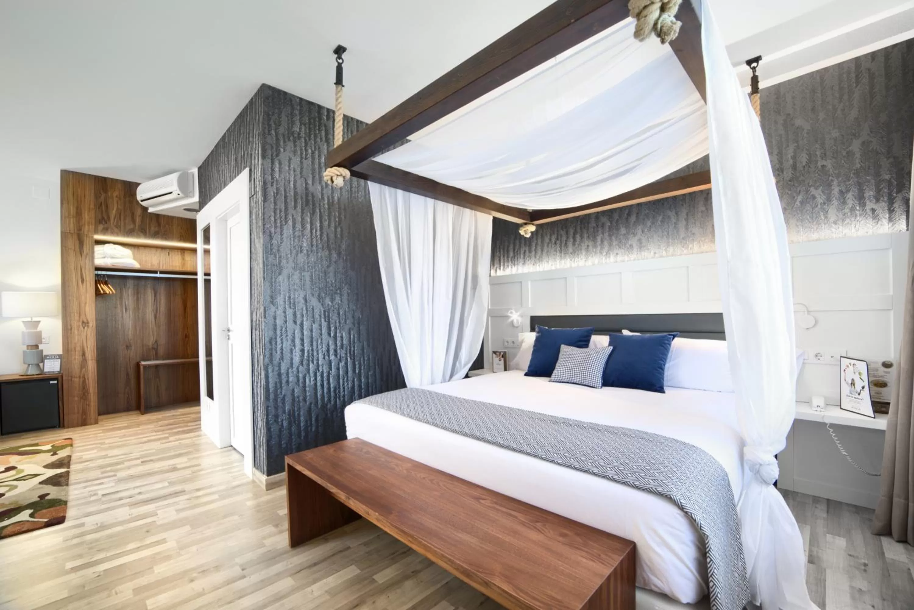 Bed in Hotel Luze El Villa