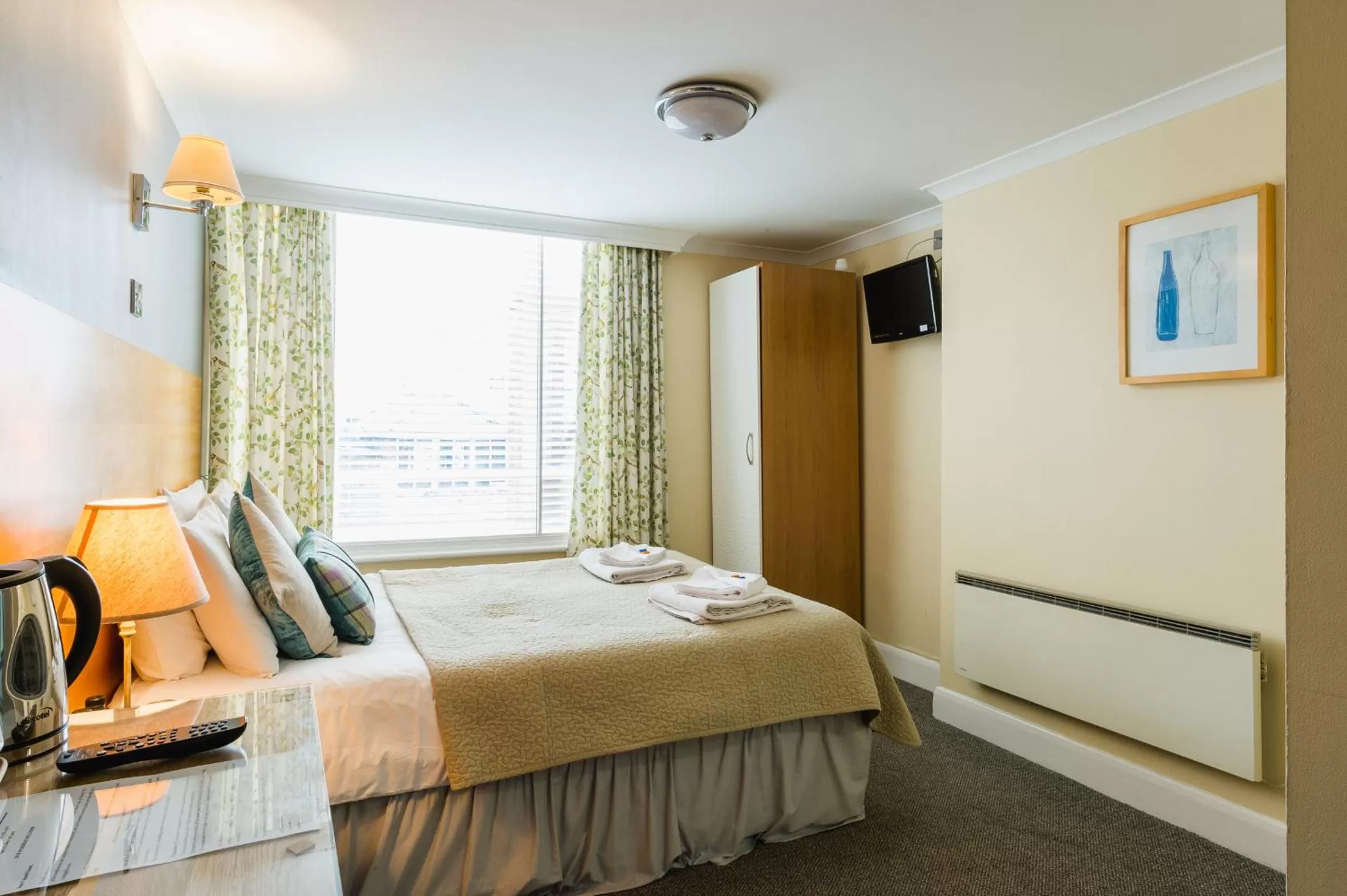 Bedroom, Bed in George Oxford Hotel