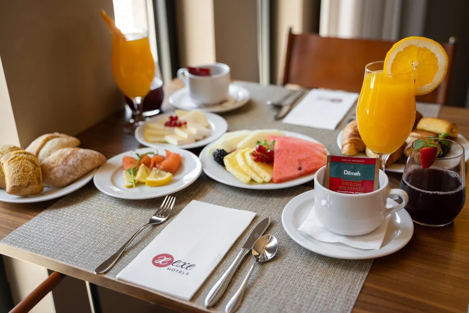 Buffet breakfast in Exe Essenzia Porto