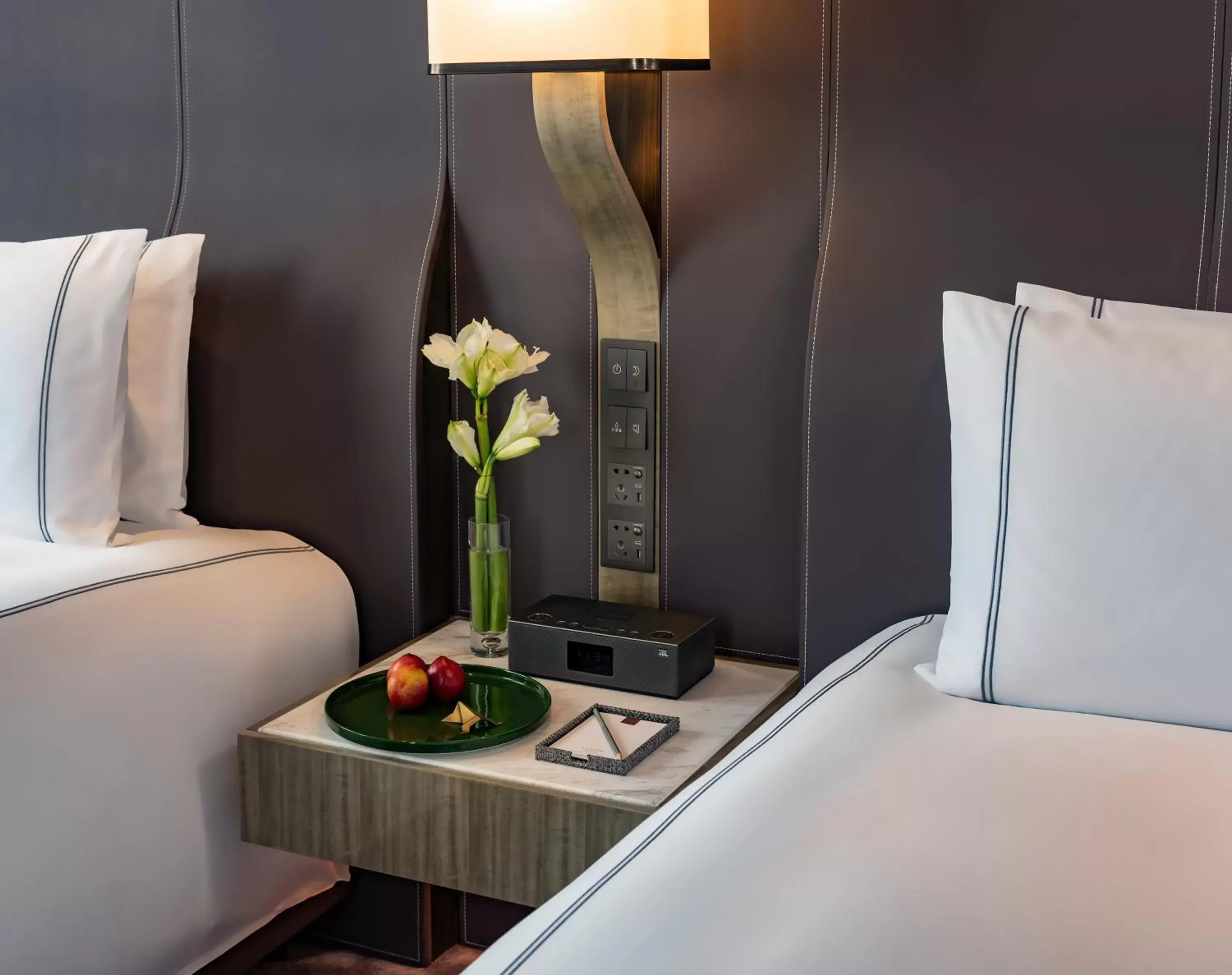 Premium Queen Room in Conrad Hangzhou Premium Queen Room in Conrad Hangzhou