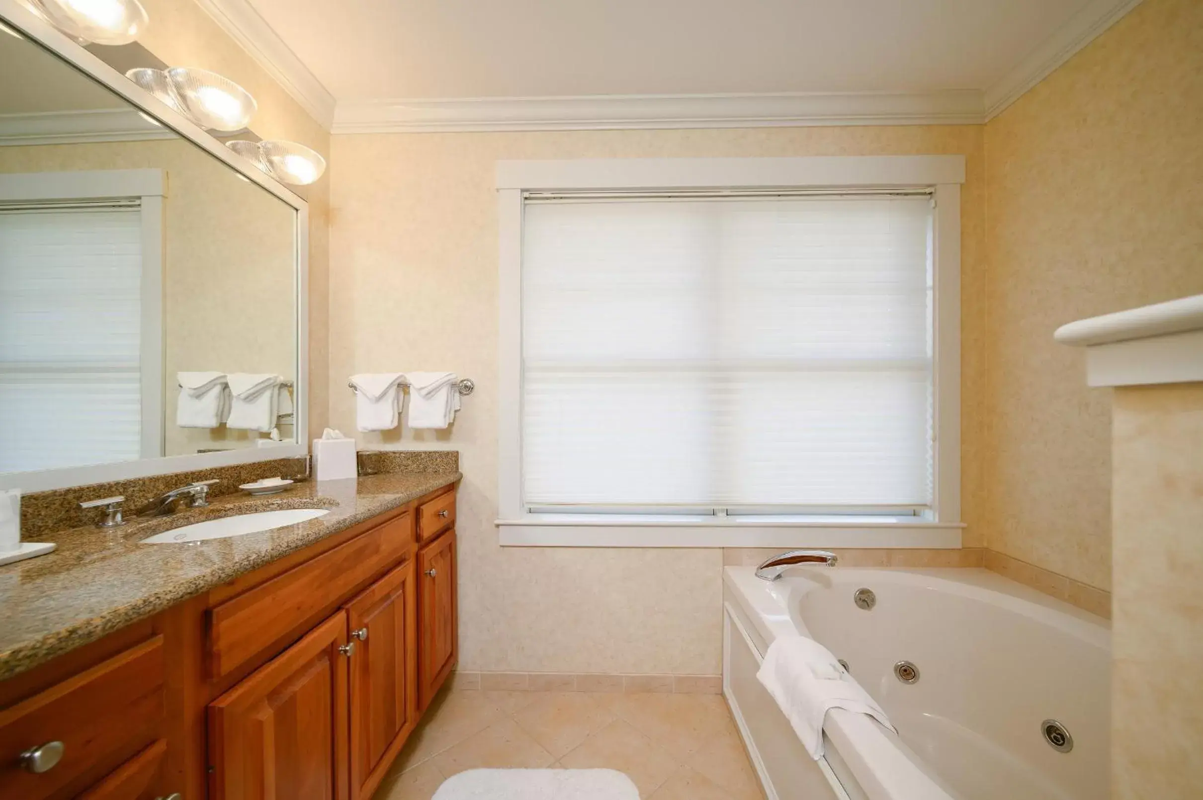 Two-Bedroom Townhouse in Stoweflake Mountain Resort & Spa Two-Bedroom Townhouse in Stoweflake Mountain Resort & Spa